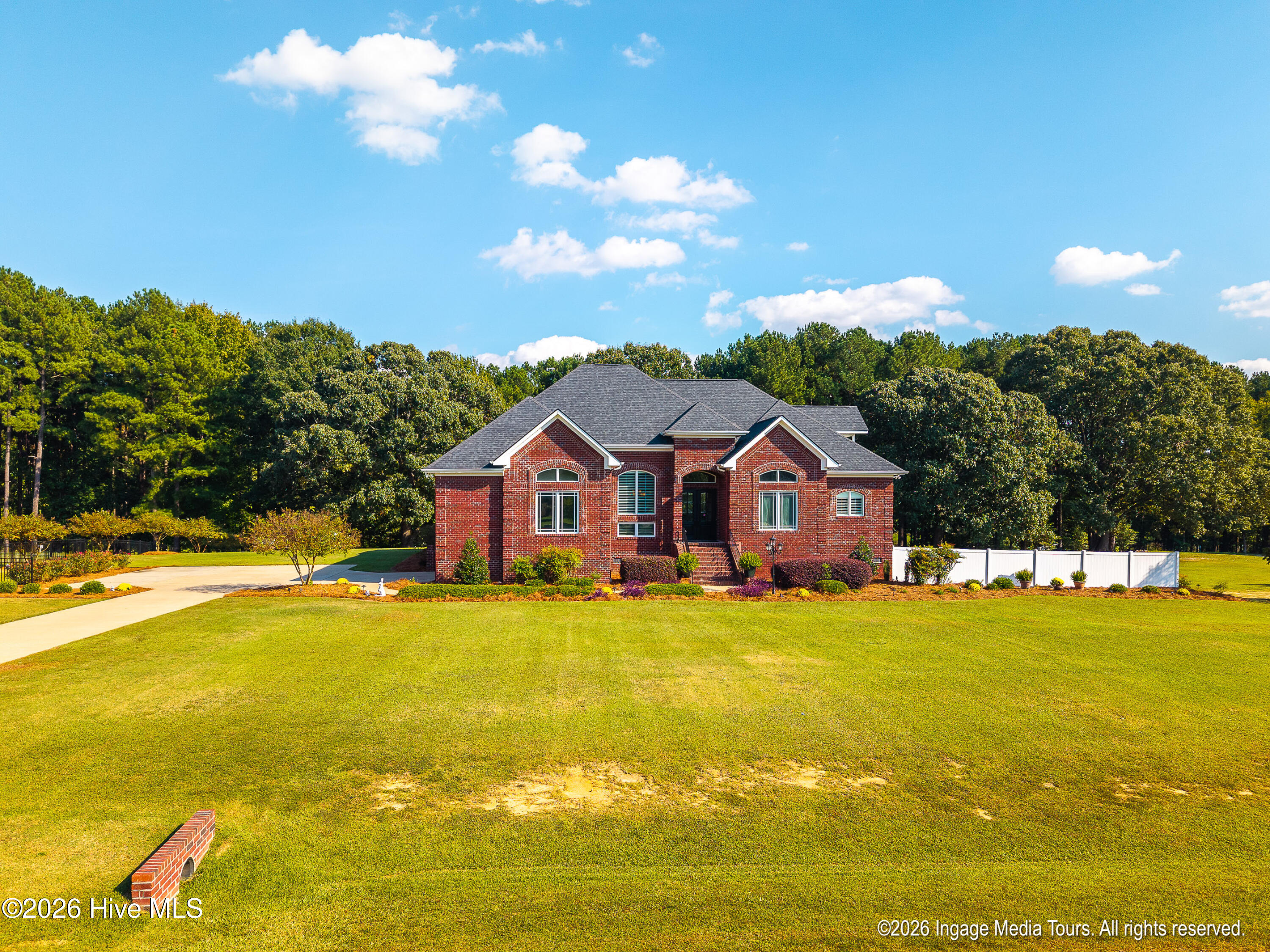 8607 Clearwater Drive Property Photo 10