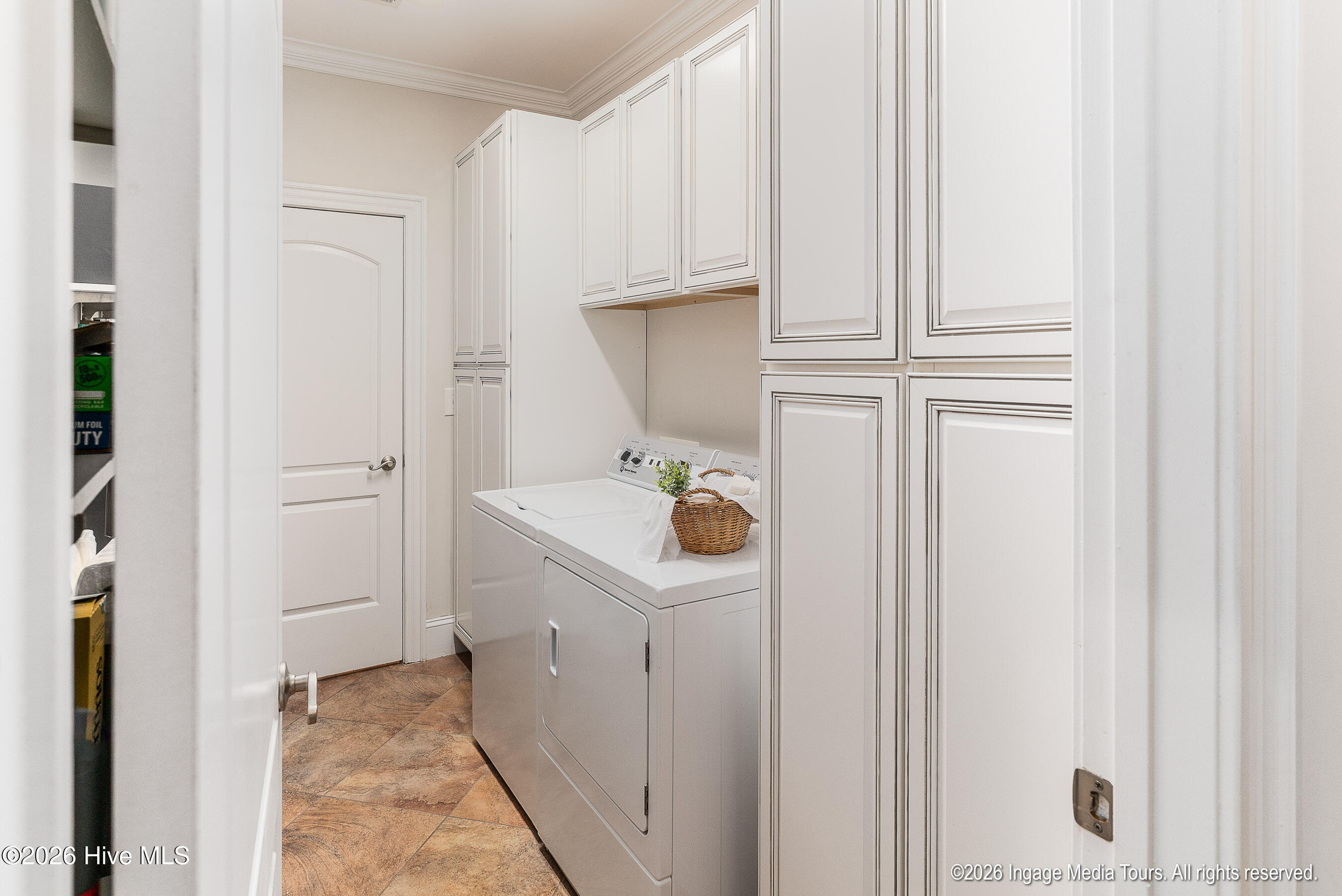 8607 Clearwater Drive Property Photo 40
