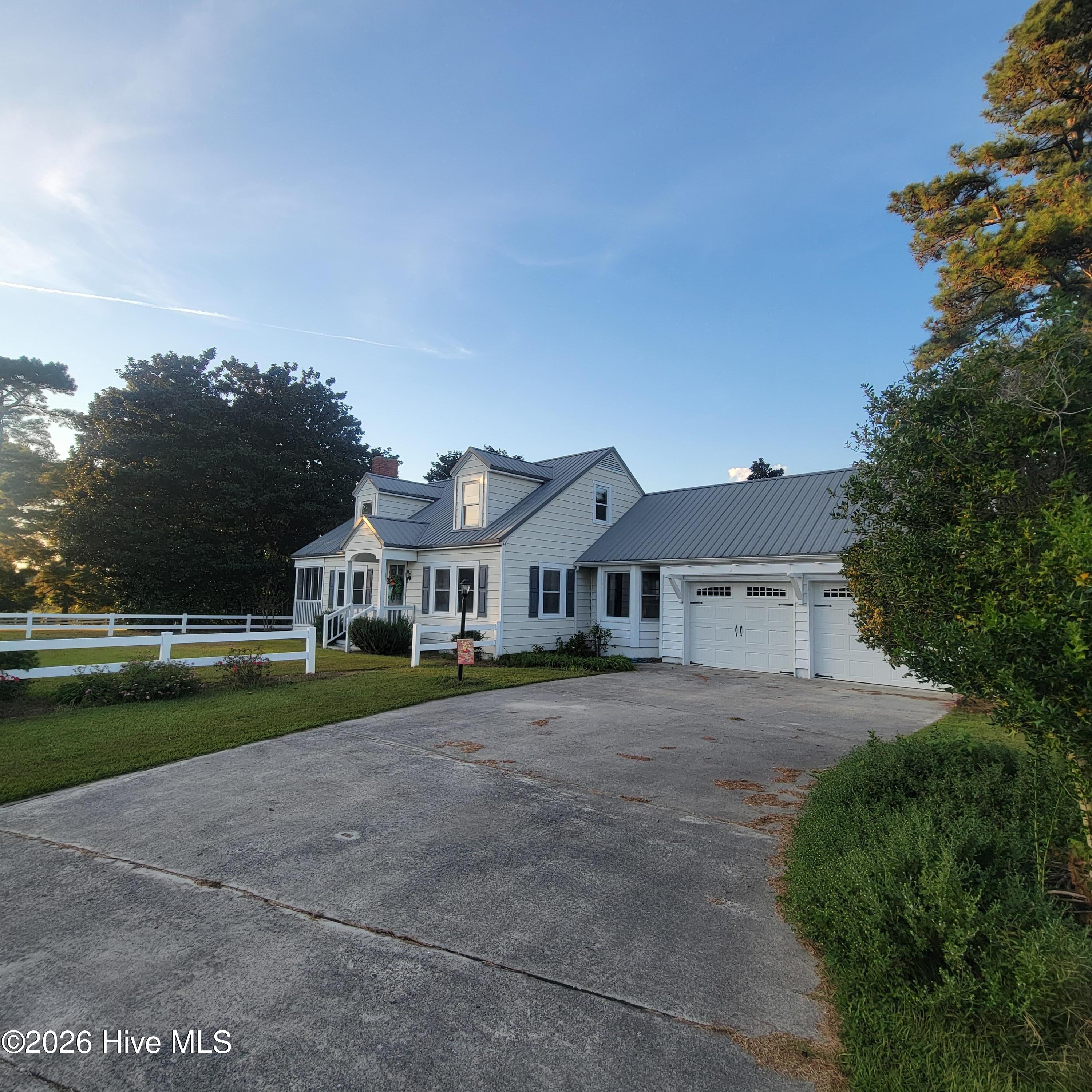 3766 Nc Hwy 53 W Property Photo 3