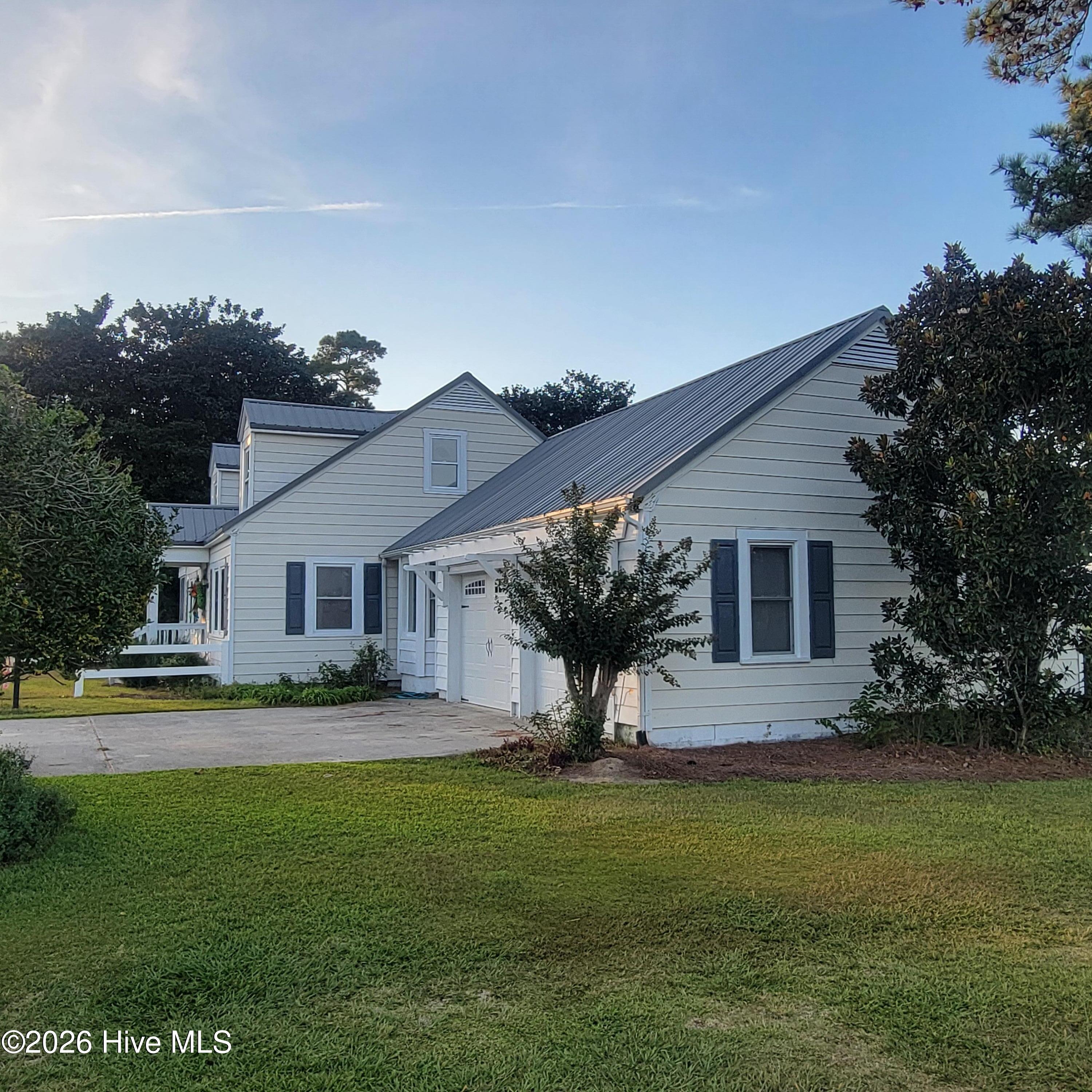 3766 Nc Hwy 53 W Property Photo 4