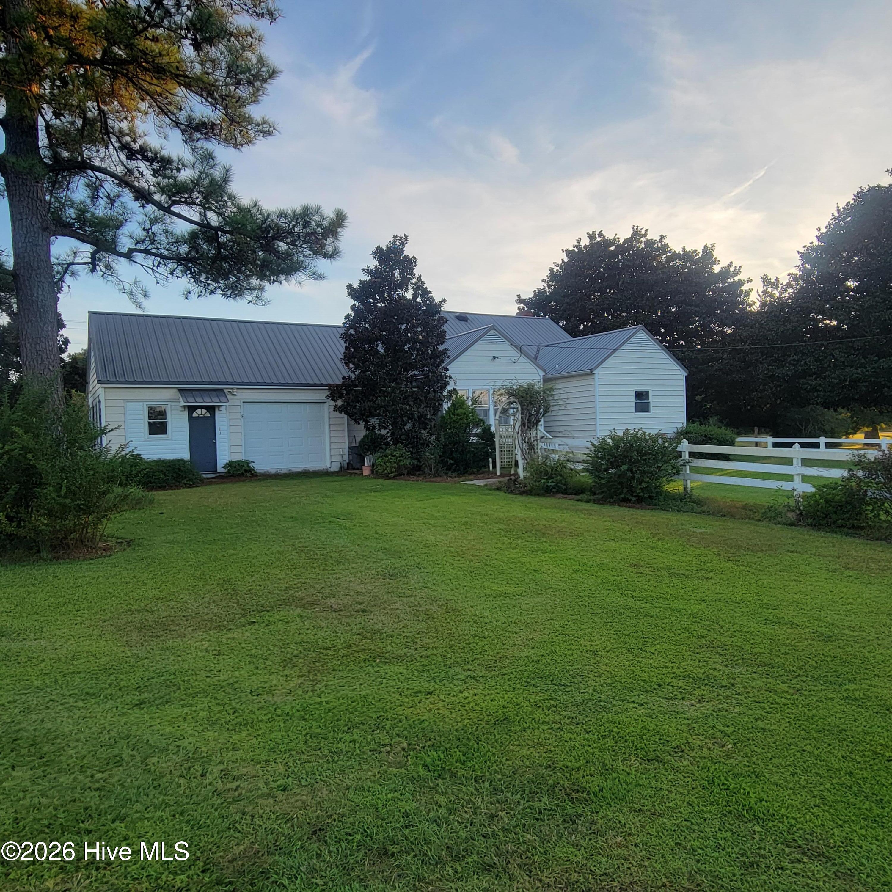 3766 Nc Hwy 53 W Property Photo 5