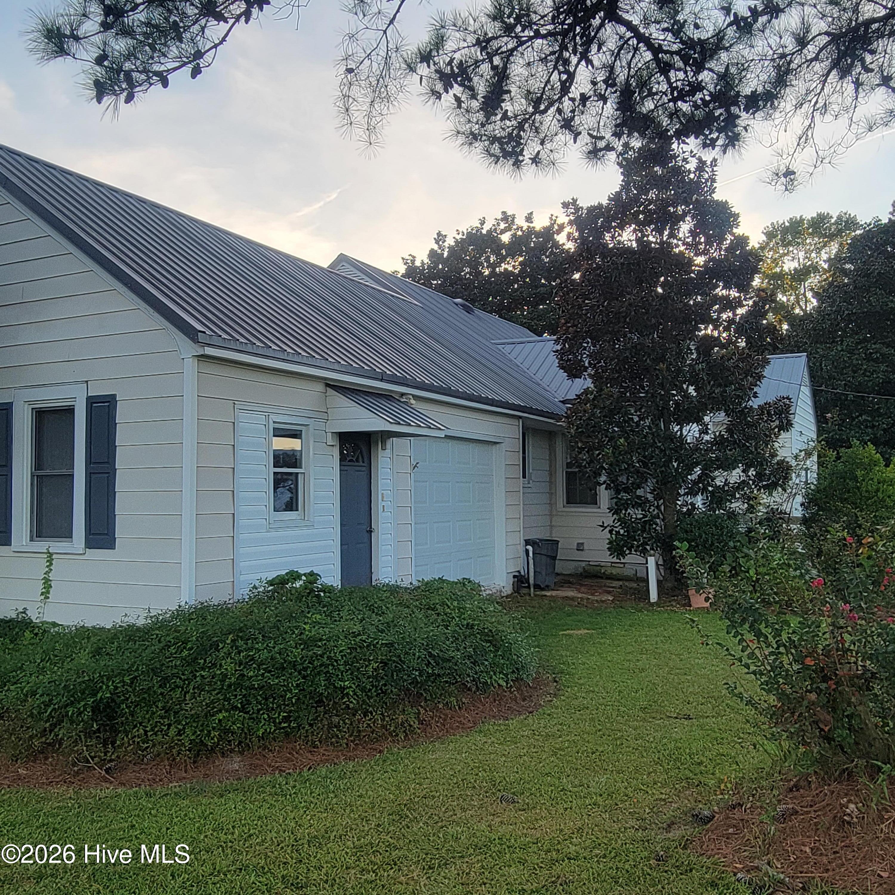 3766 Nc Hwy 53 W Property Photo 6