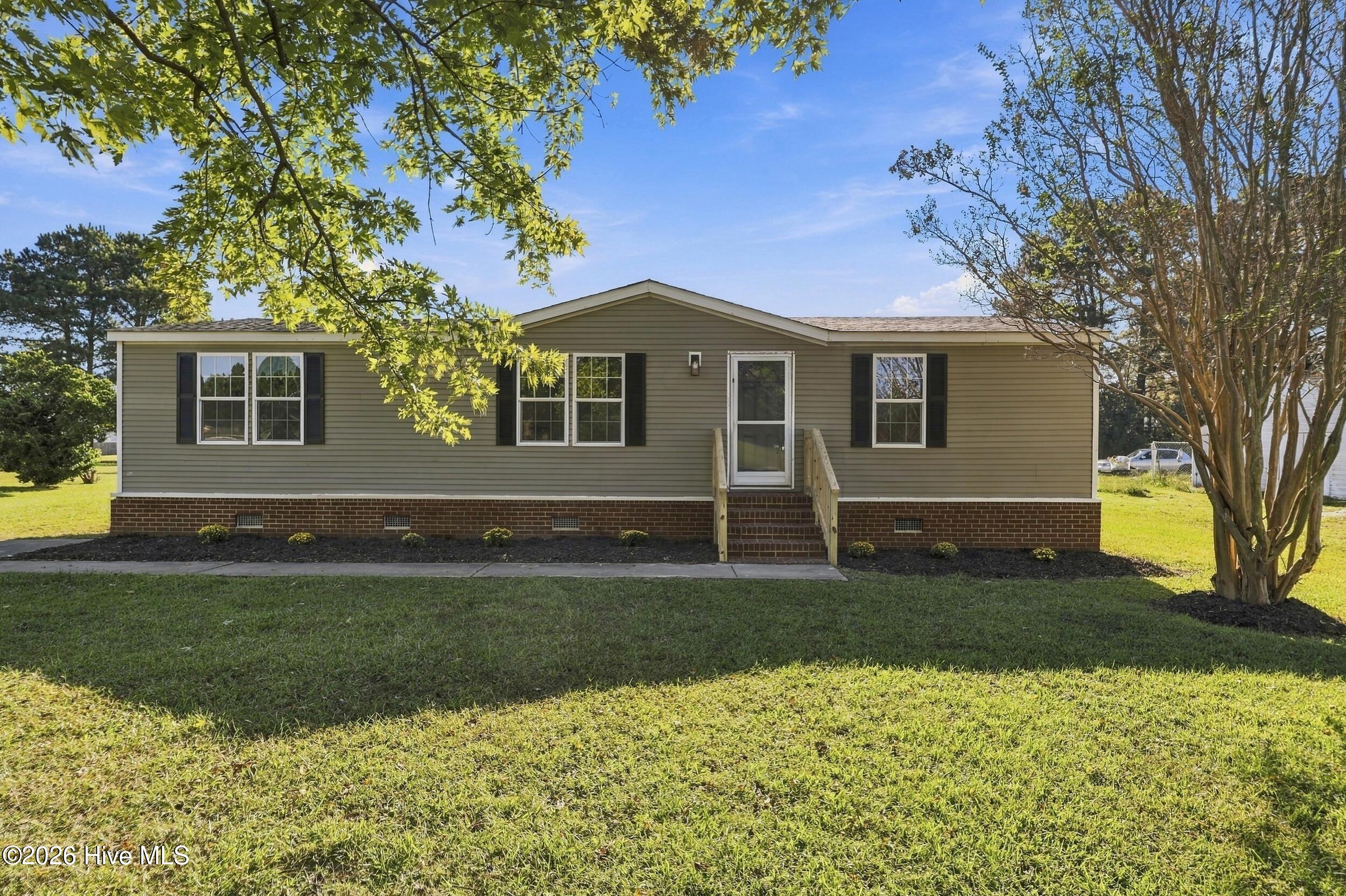 104 Tiff Lane Property Photo 1