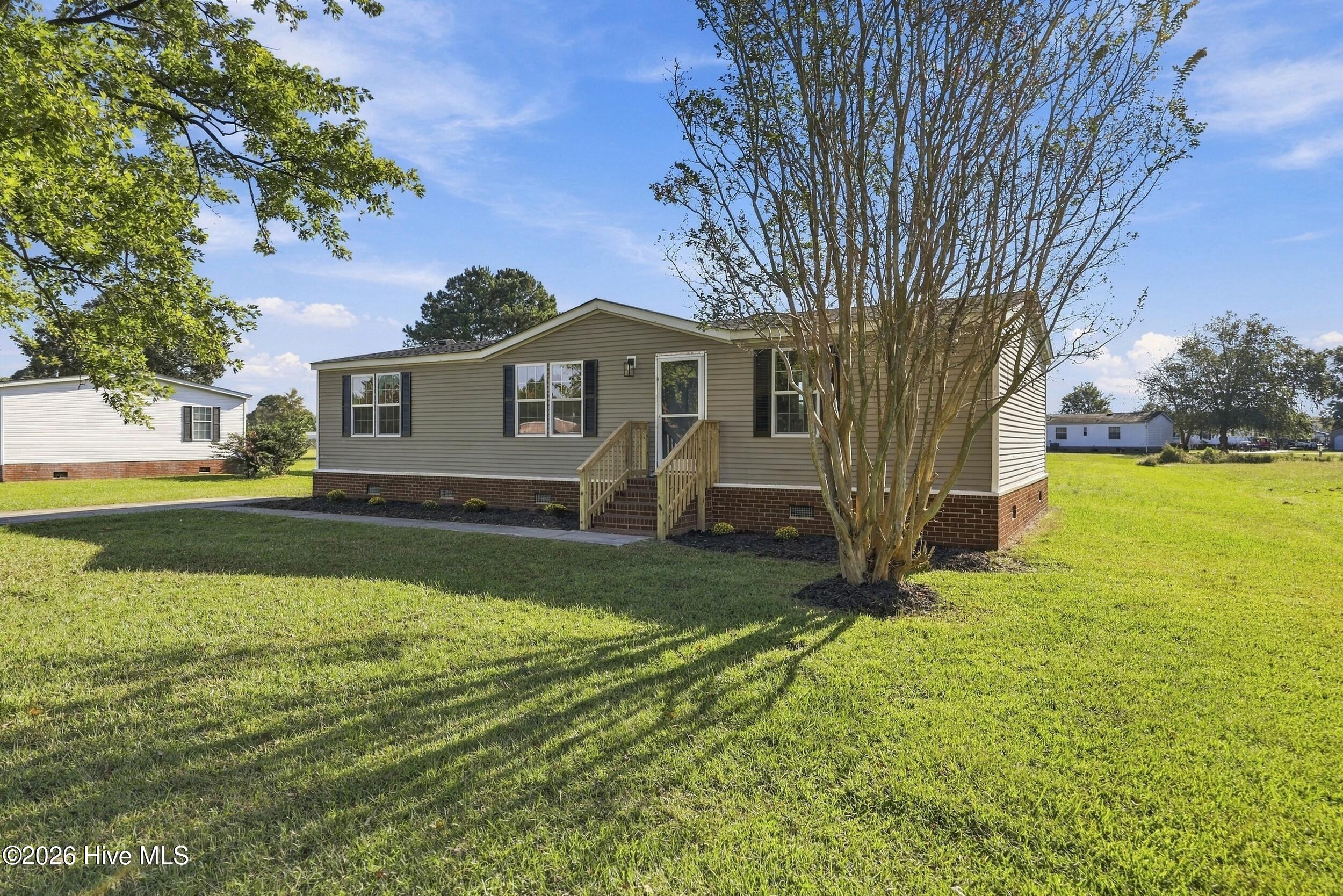 104 Tiff Lane Property Photo 3