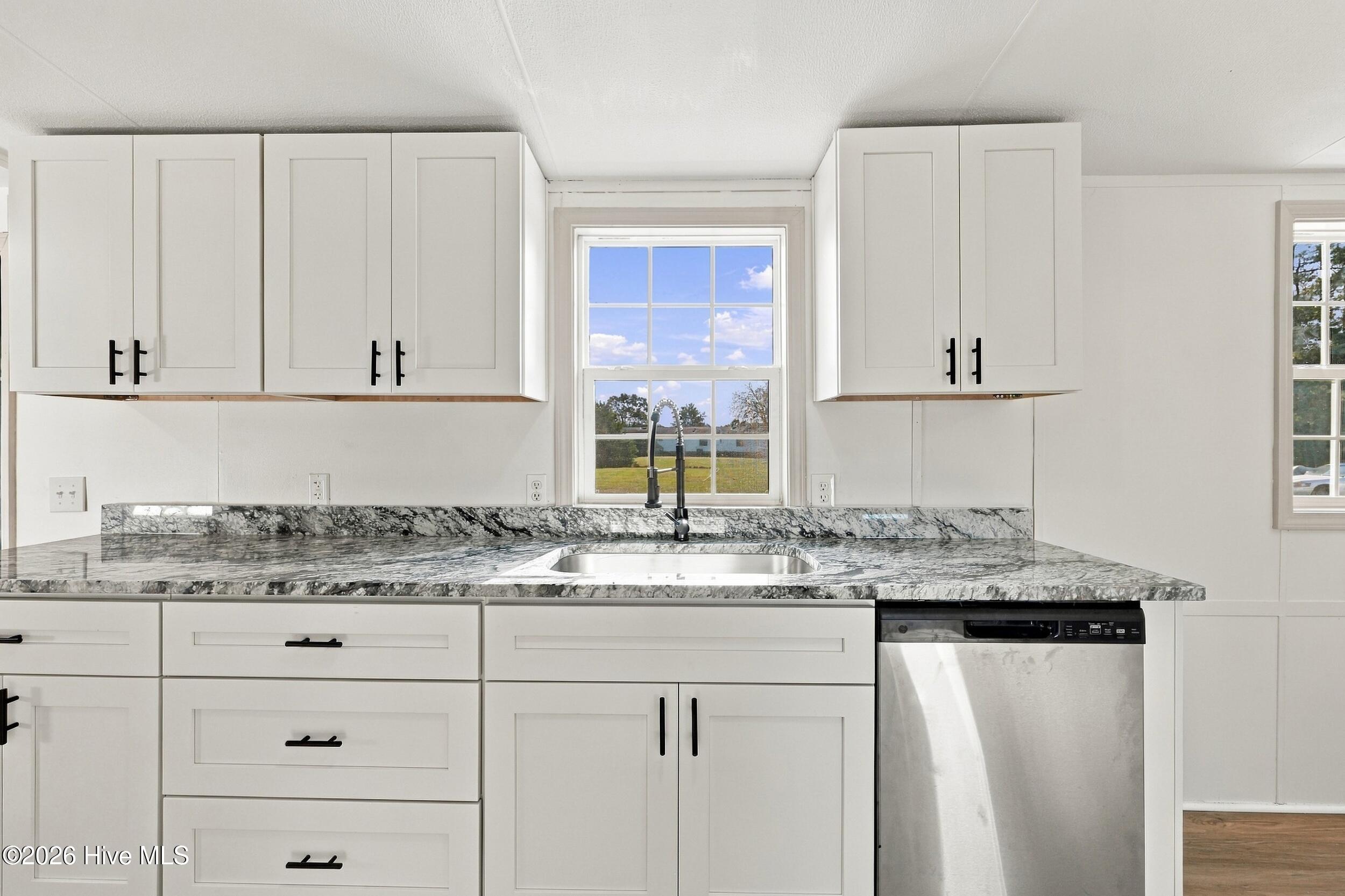 104 Tiff Lane Property Photo 13