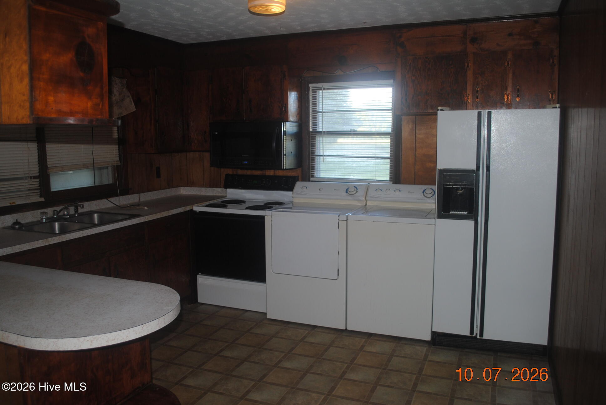 517 Waters Road Property Photo 6