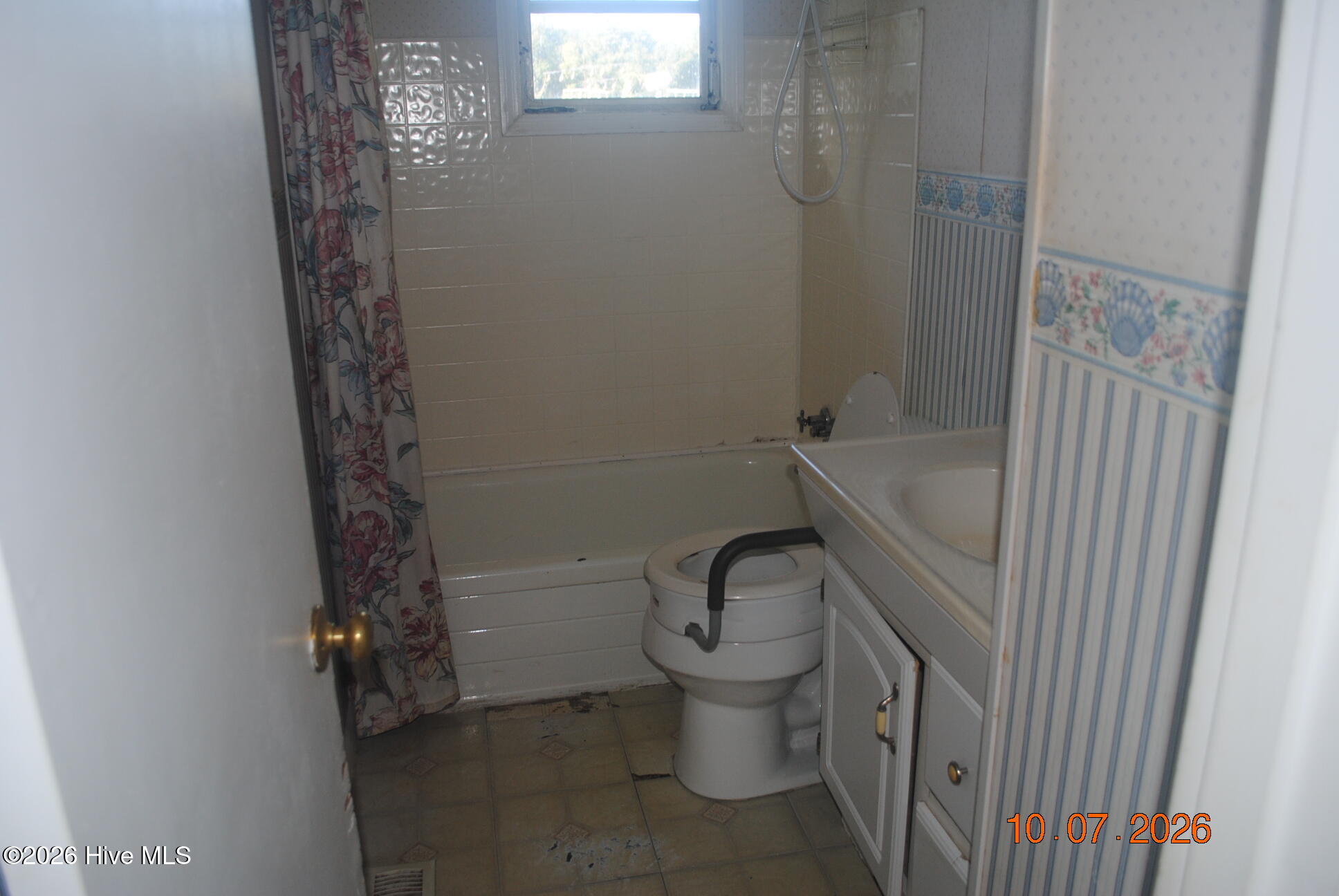 517 Waters Road Property Photo 13