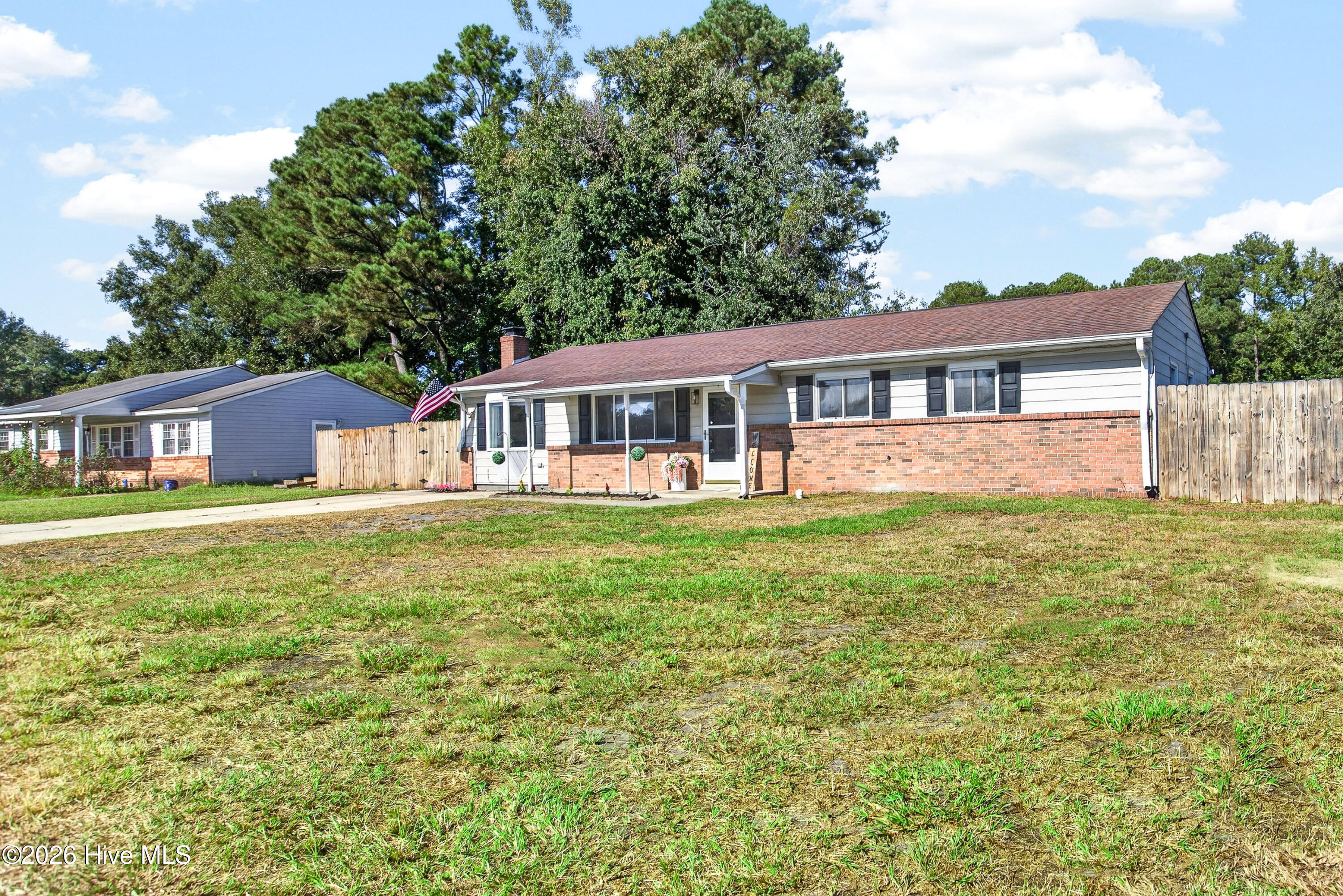 402 Dale Drive Property Photo 5