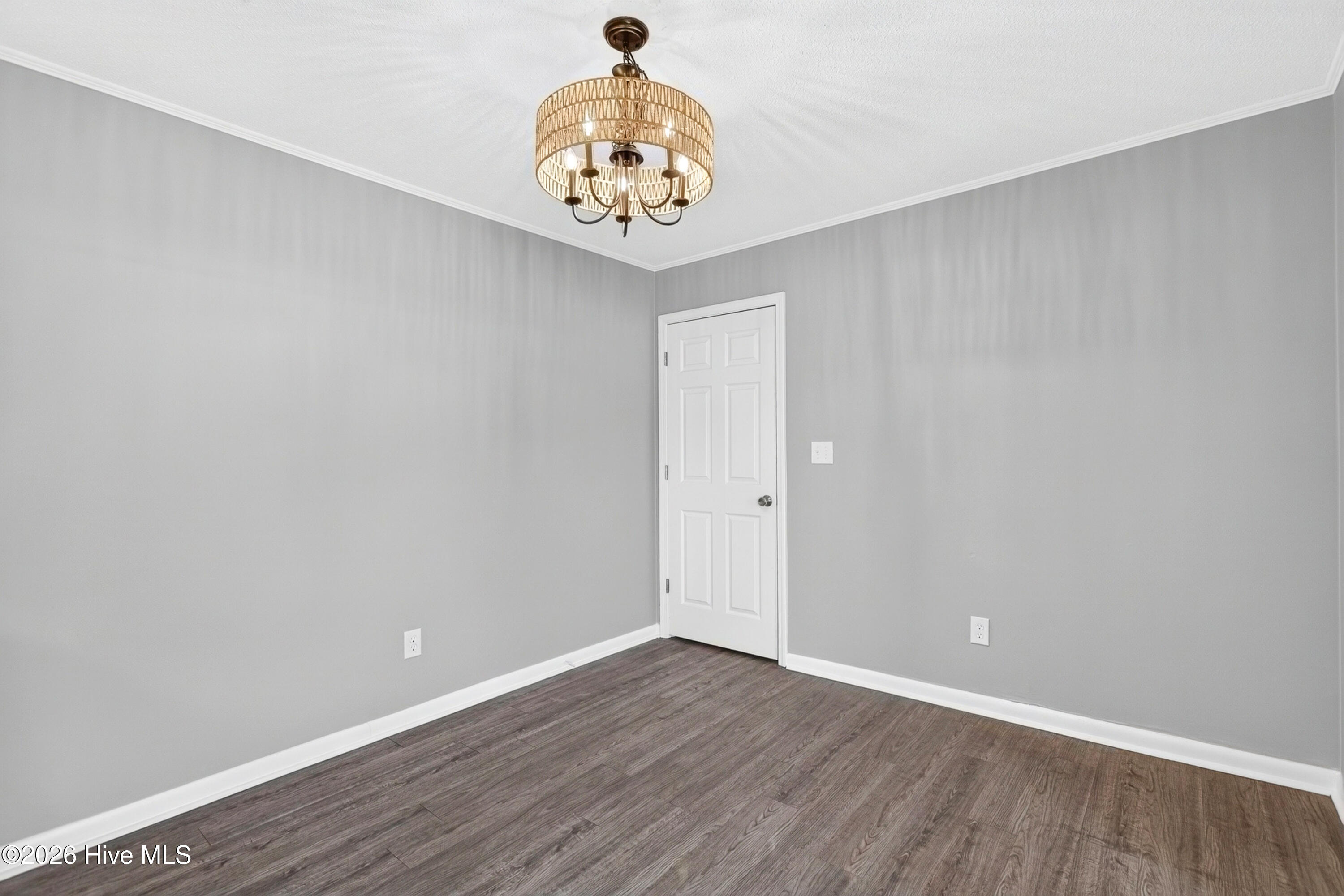 402 Dale Drive Property Photo 18