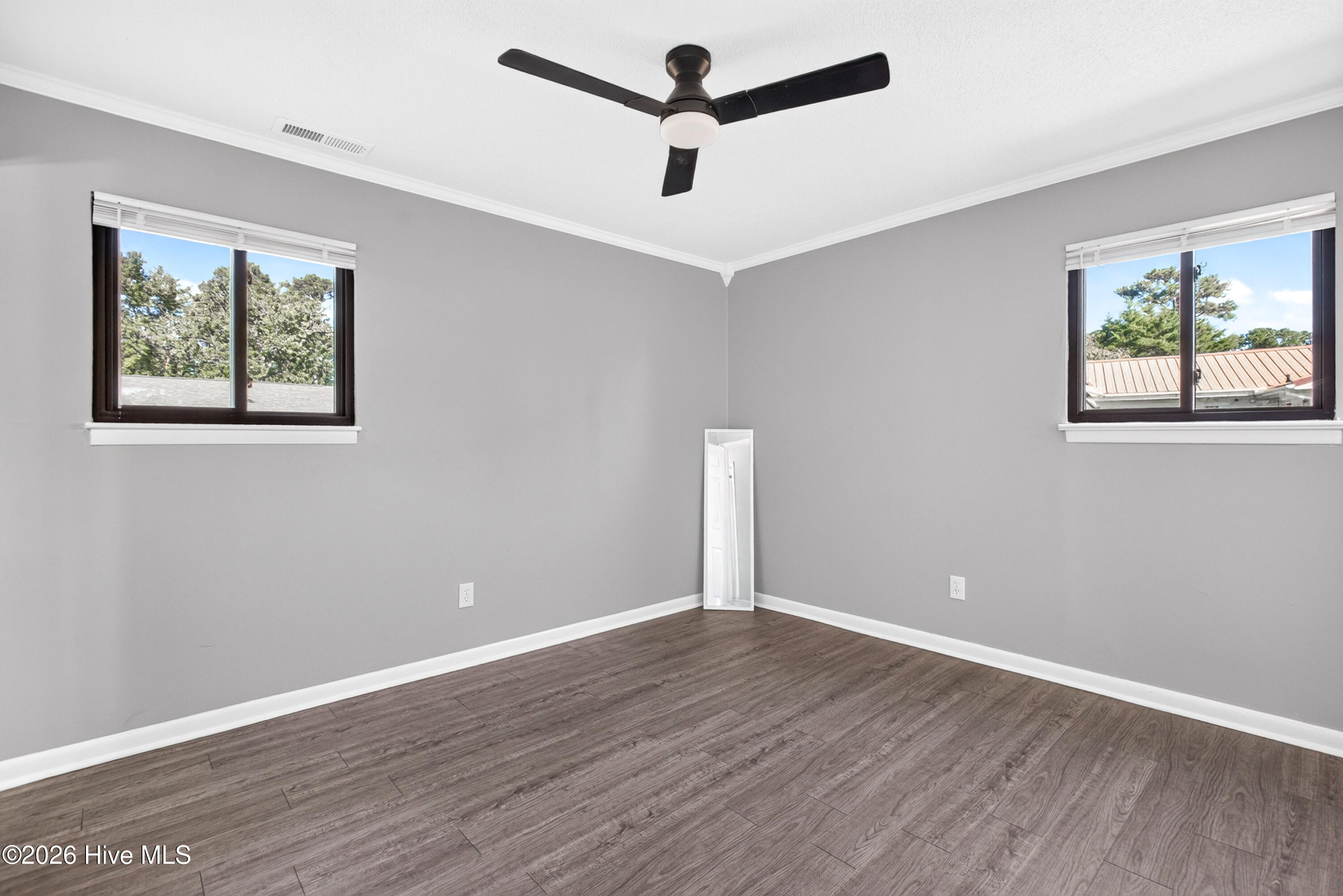 402 Dale Drive Property Photo 25