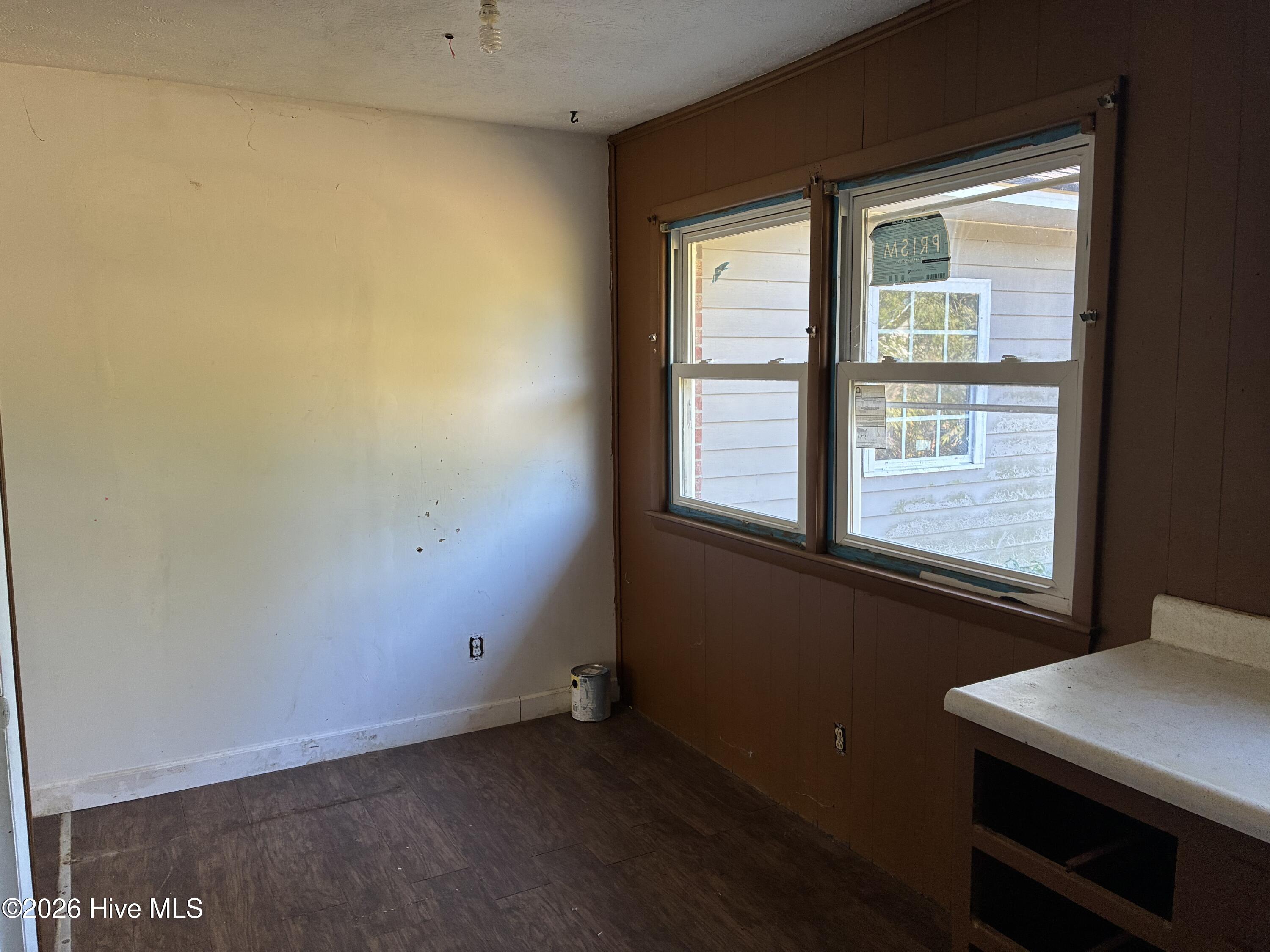 1427 Elma Street Property Photo 7