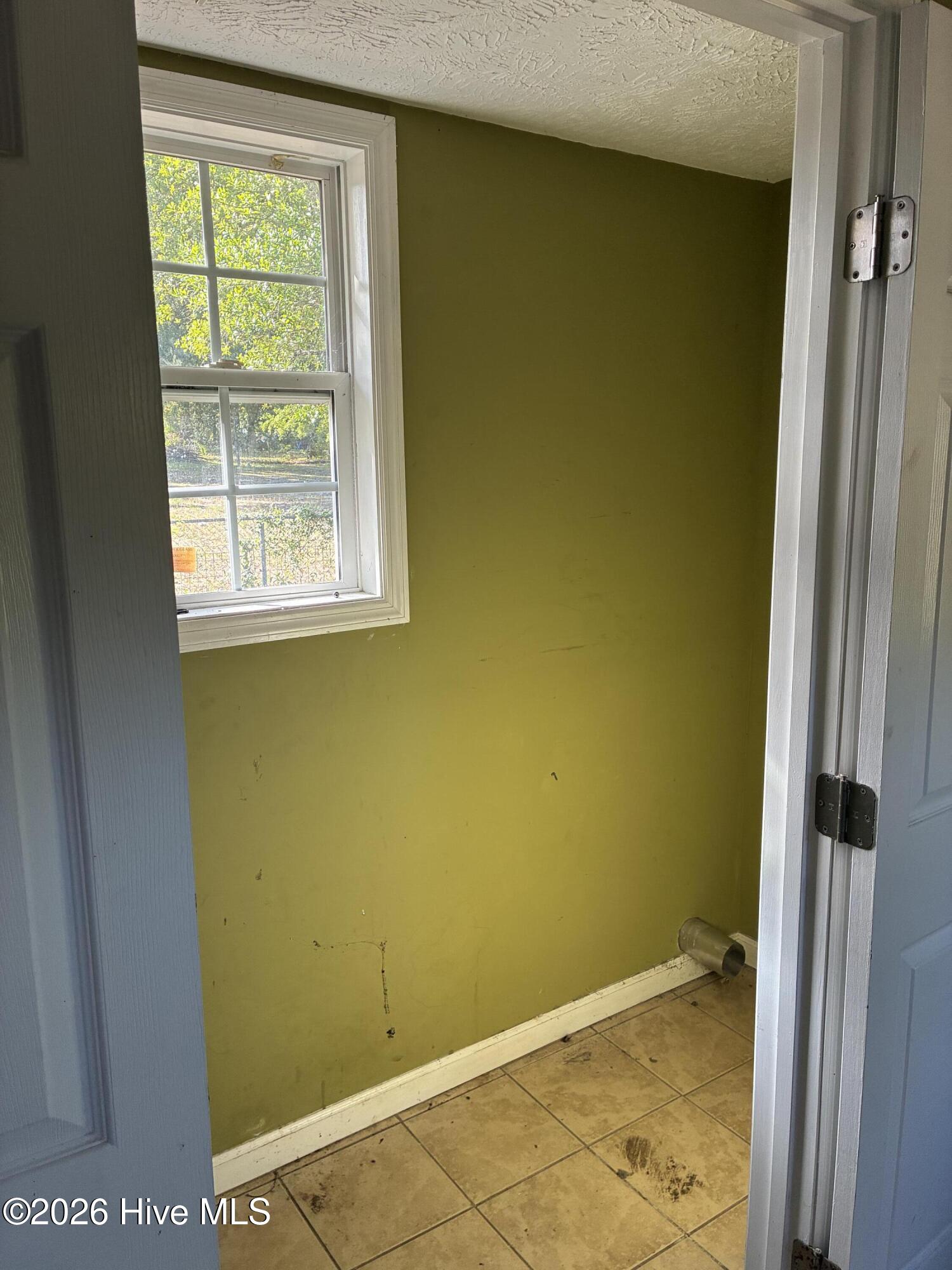 1427 Elma Street Property Photo 10