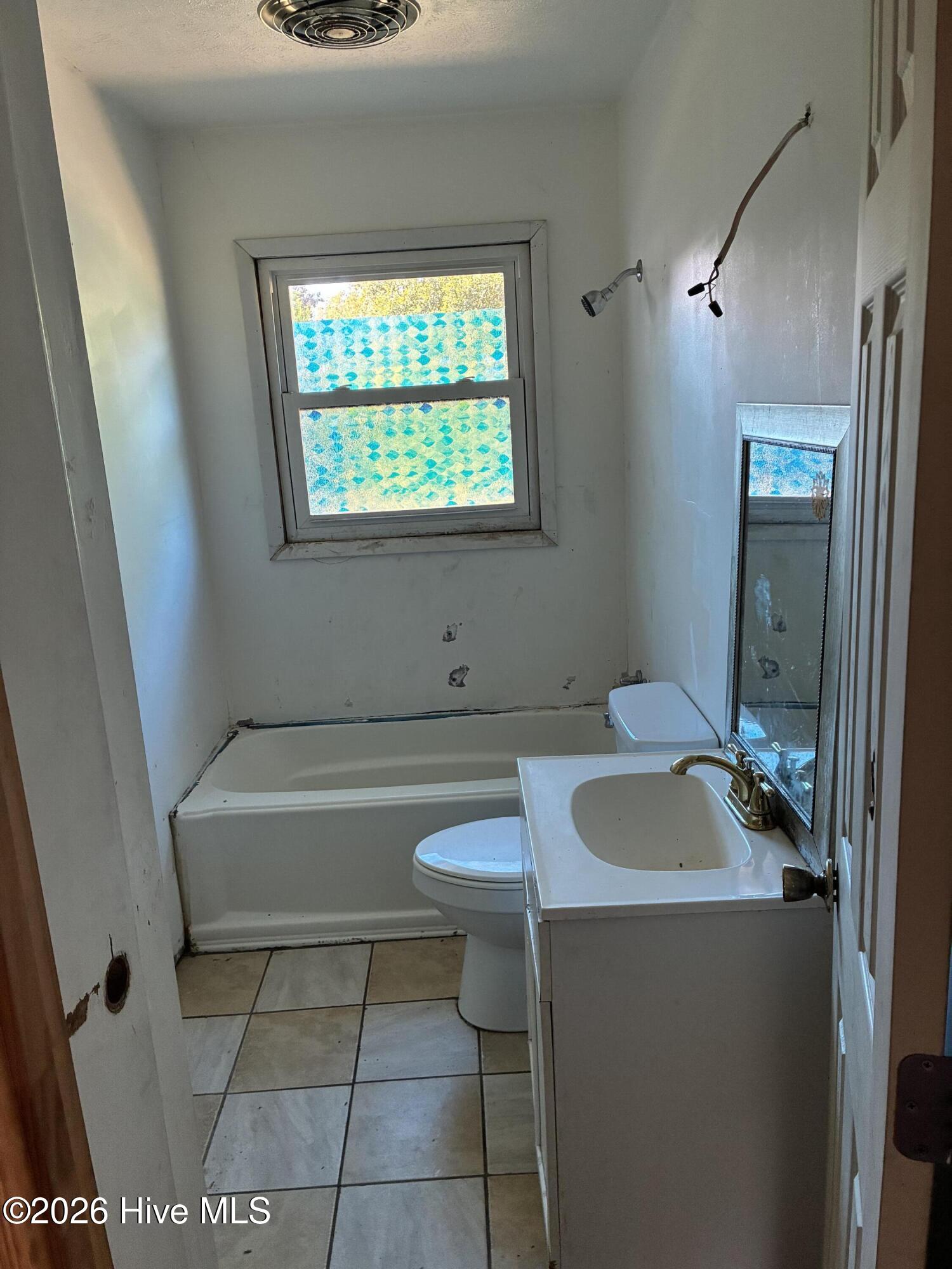 1427 Elma Street Property Photo 12