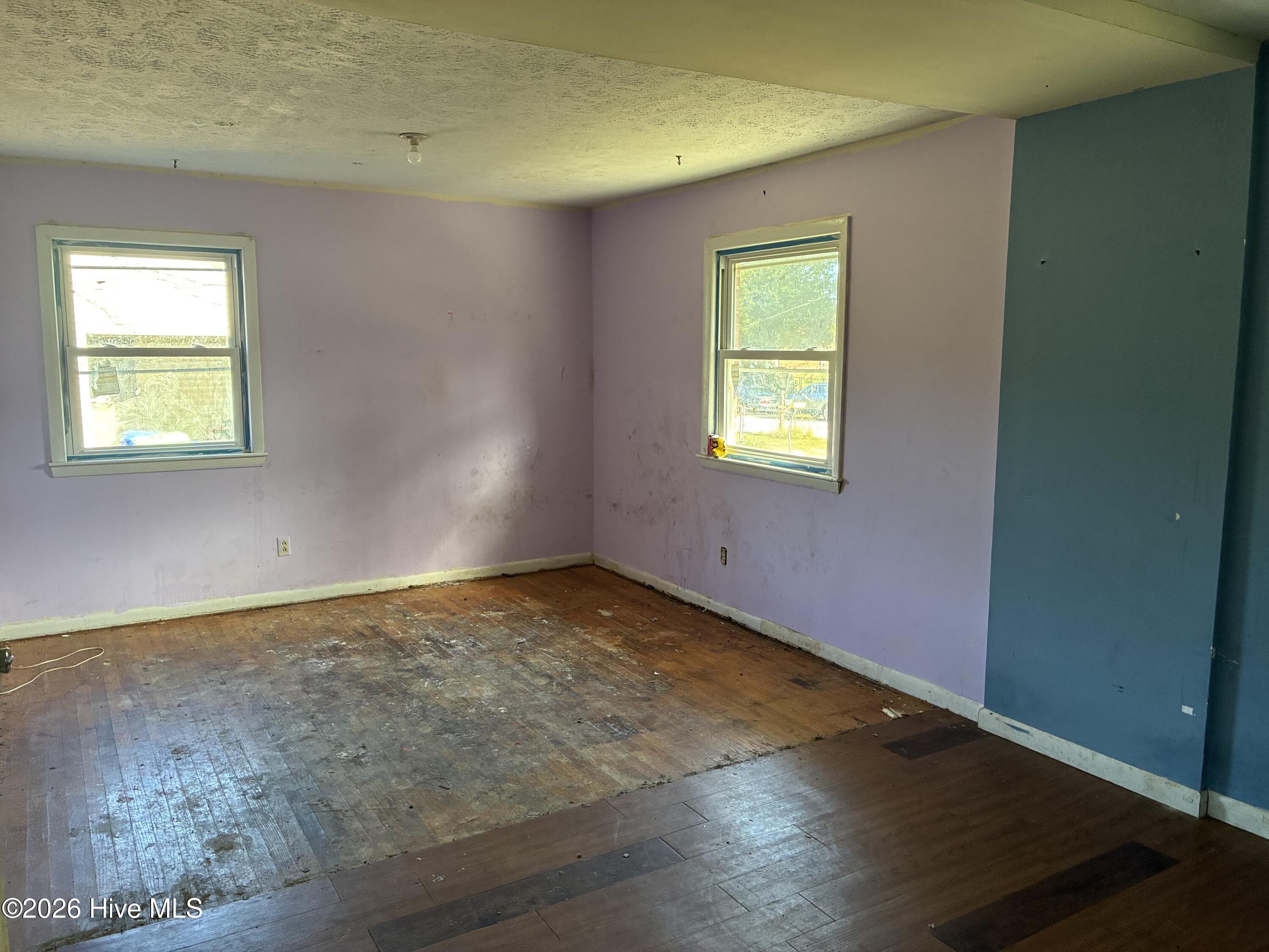 1427 Elma Street Property Photo 13