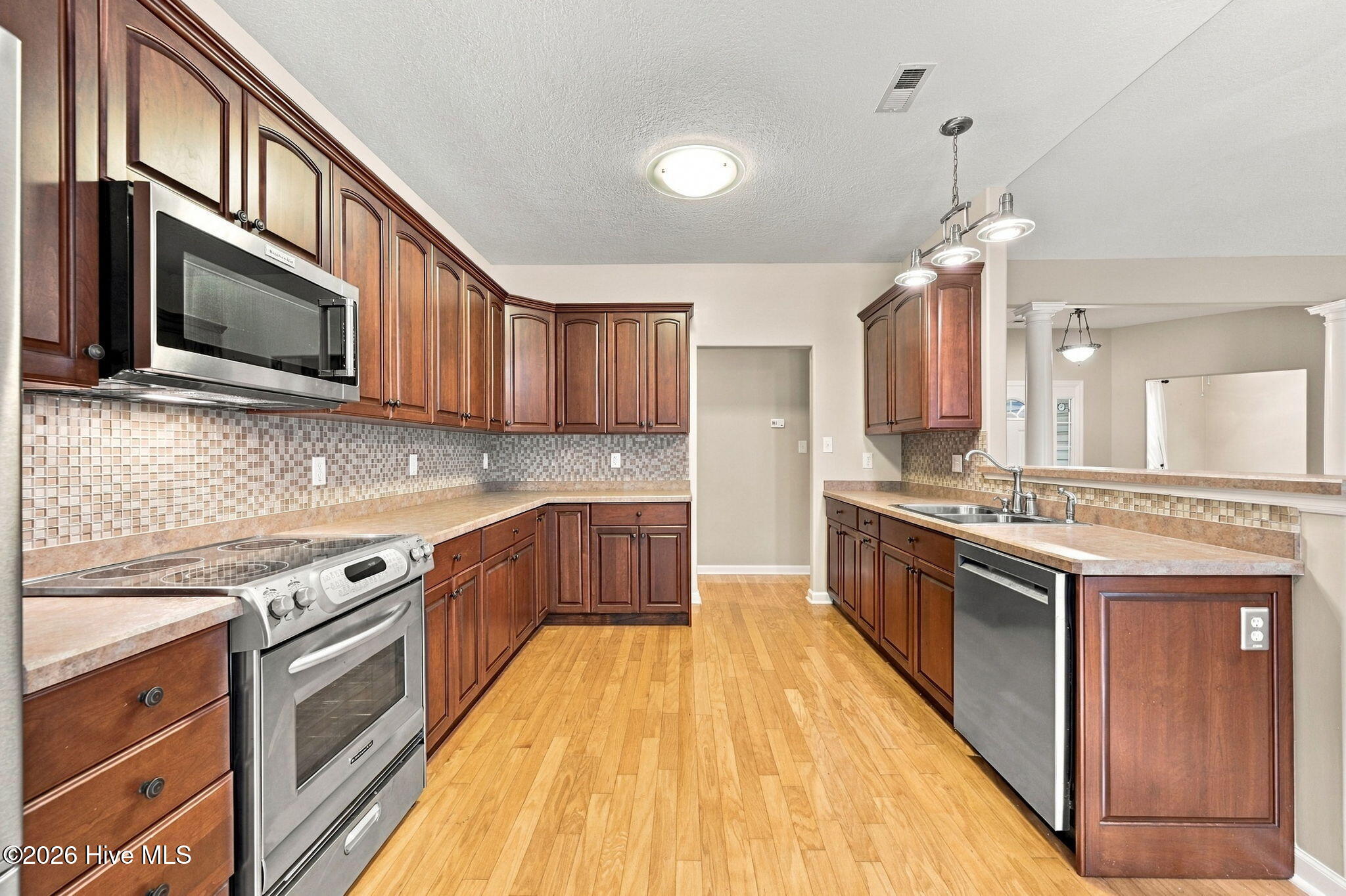 421 Riverside Lane Property Photo 11