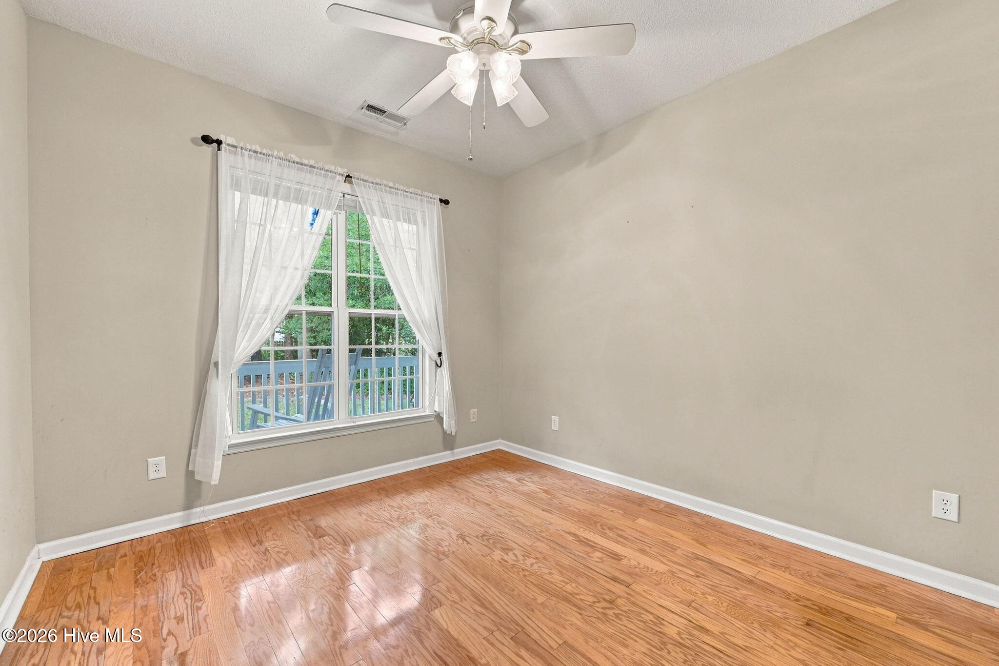 421 Riverside Lane Property Photo 17
