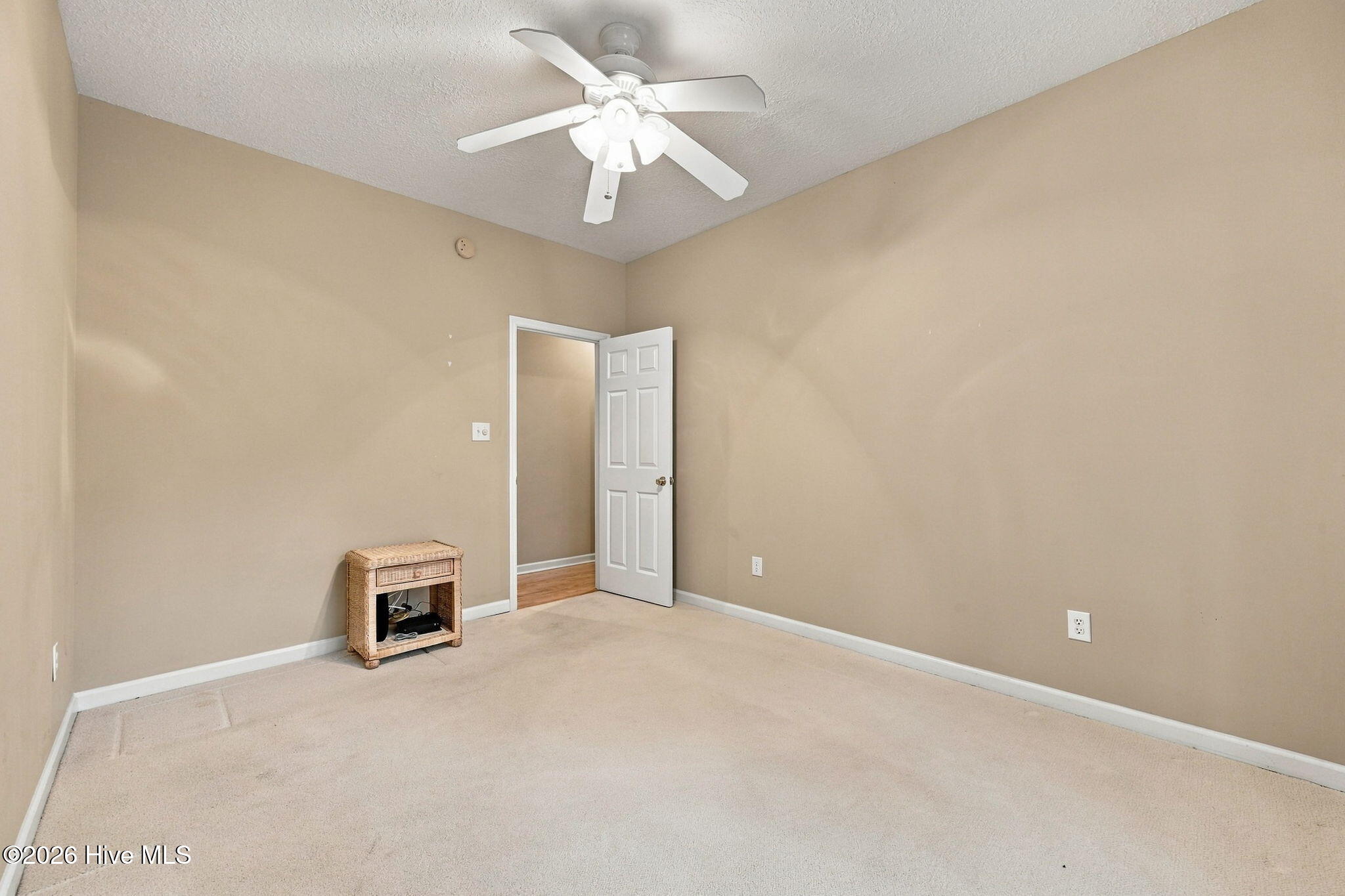 421 Riverside Lane Property Photo 31