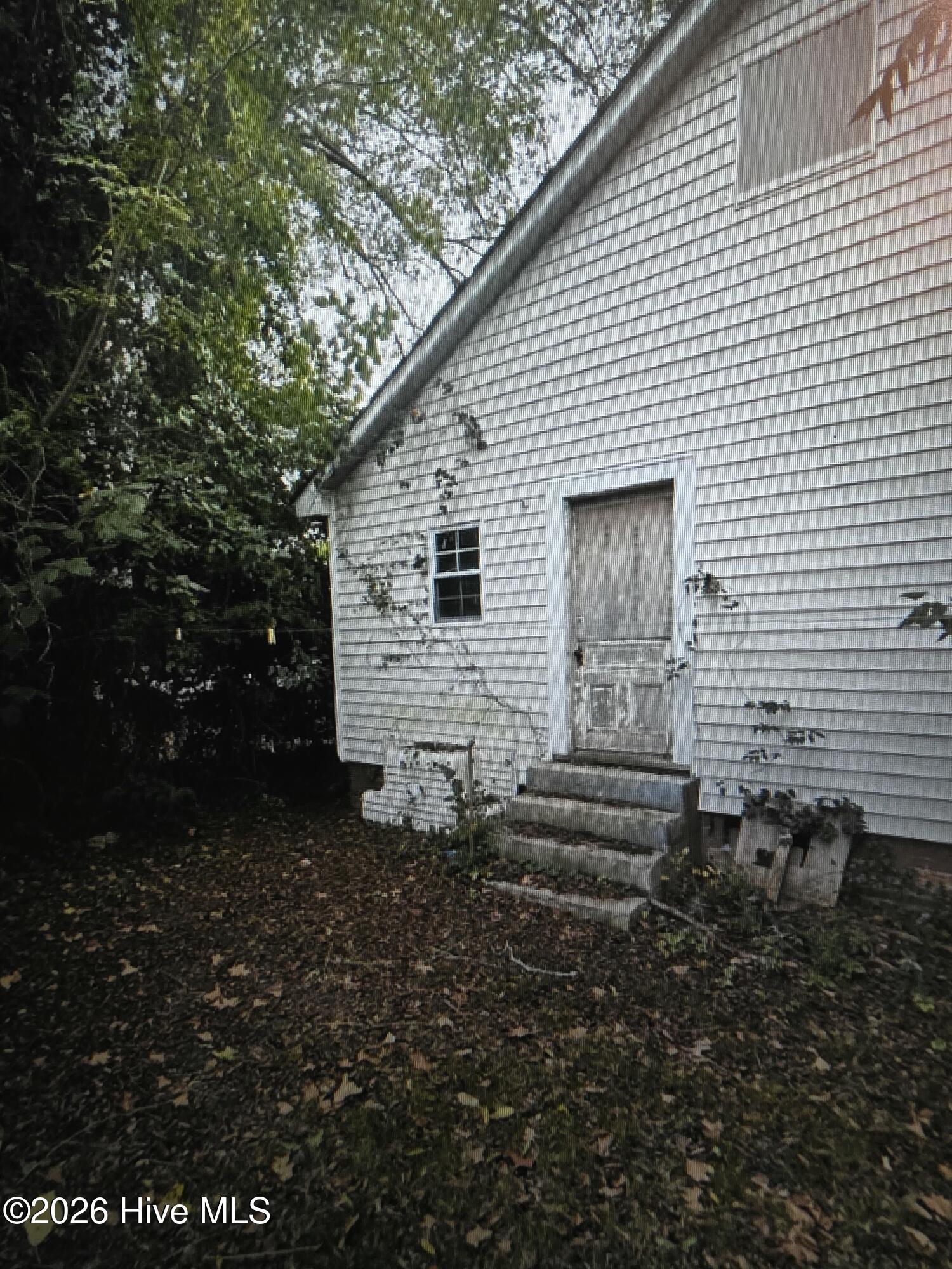 314 E Peyton Avenue Property Photo 2