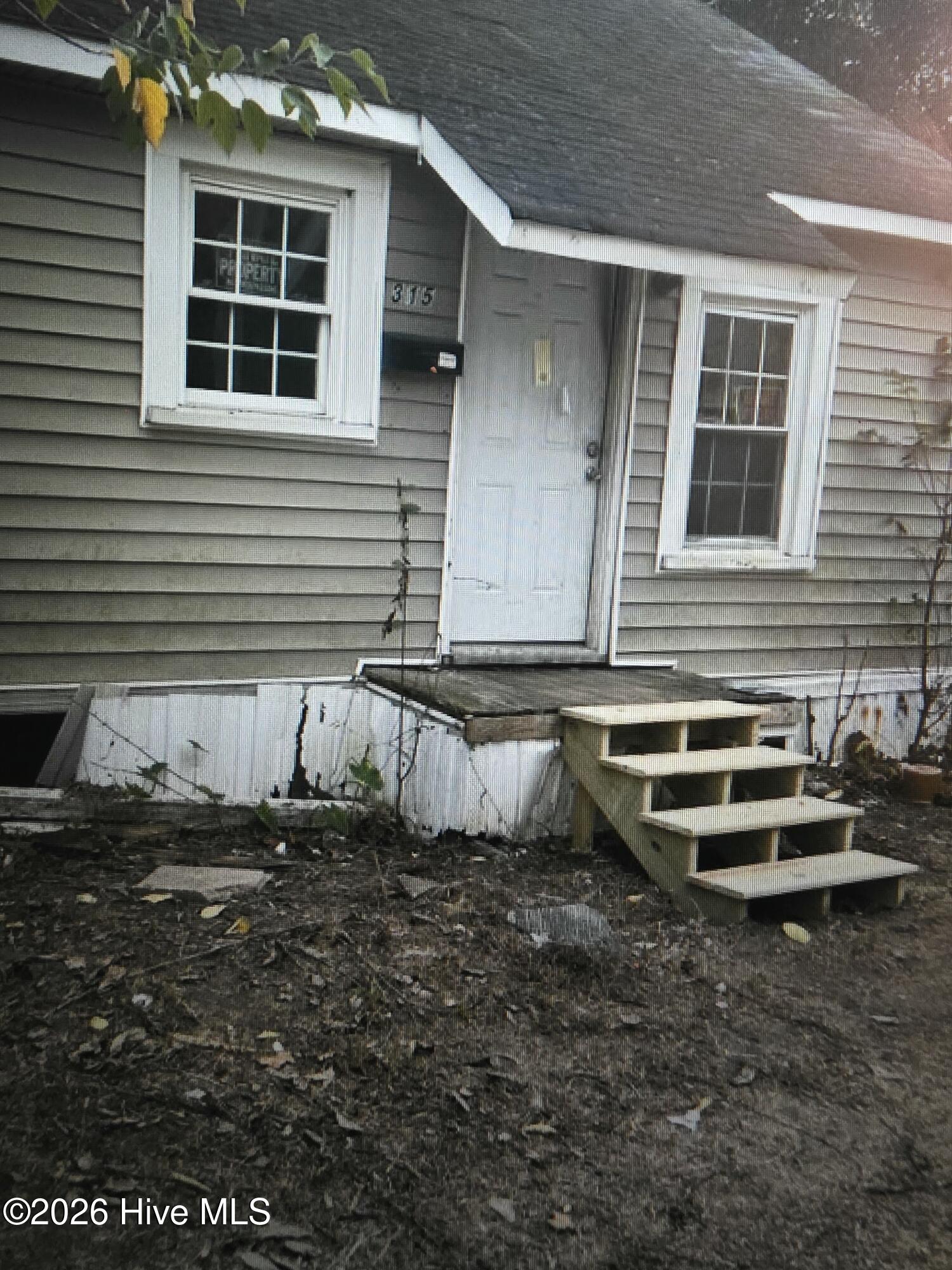314 E Peyton Avenue Property Photo 4