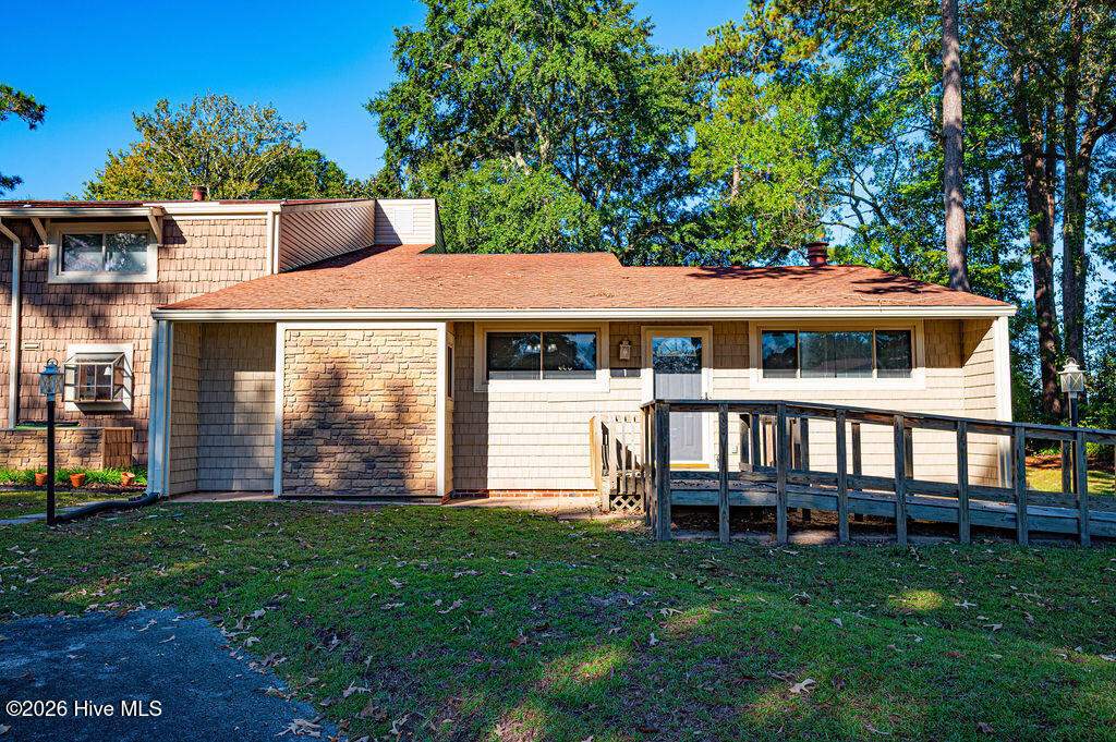 1 Quarterdeck Property Photo 2