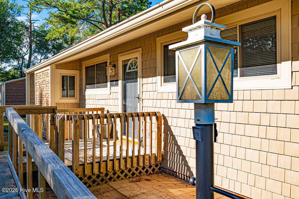 1 Quarterdeck Property Photo 4