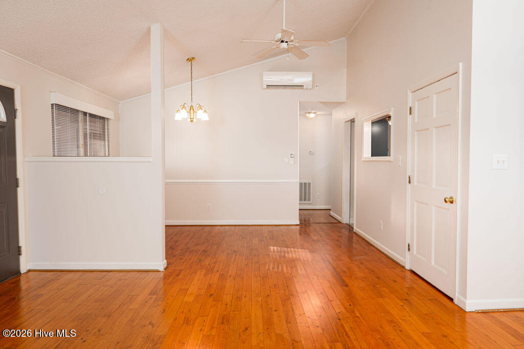 1 Quarterdeck Property Photo 7