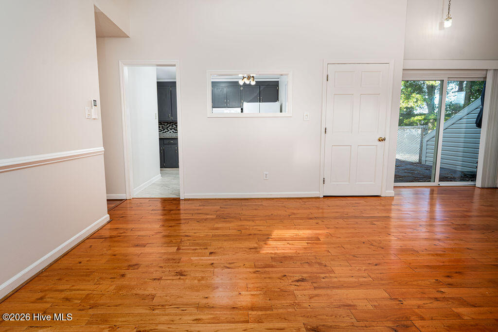 1 Quarterdeck Property Photo 9