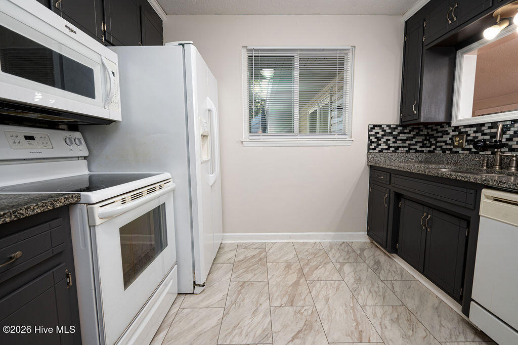 1 Quarterdeck Property Photo 12