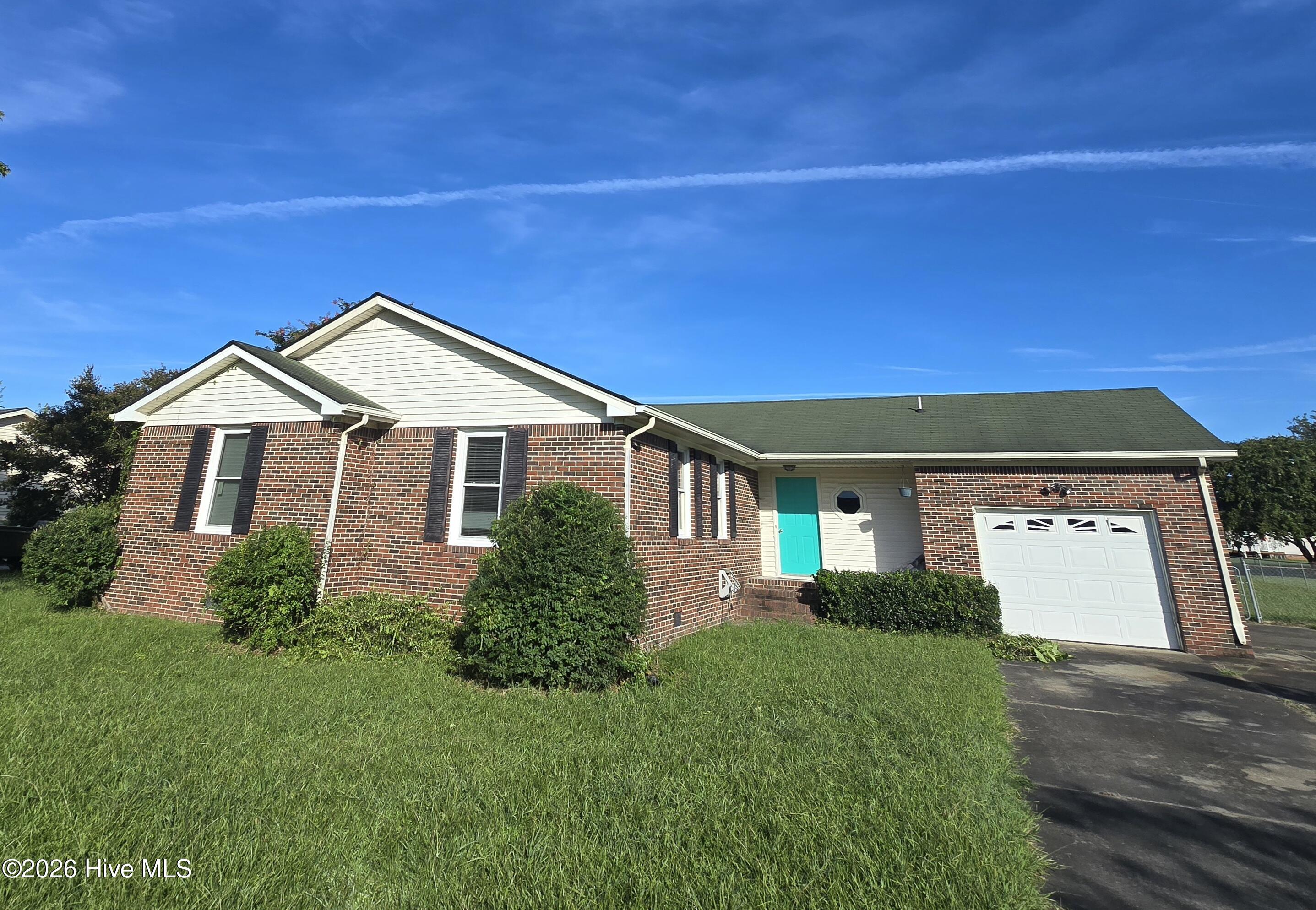 1124 Chestnut Drive Property Photo 1