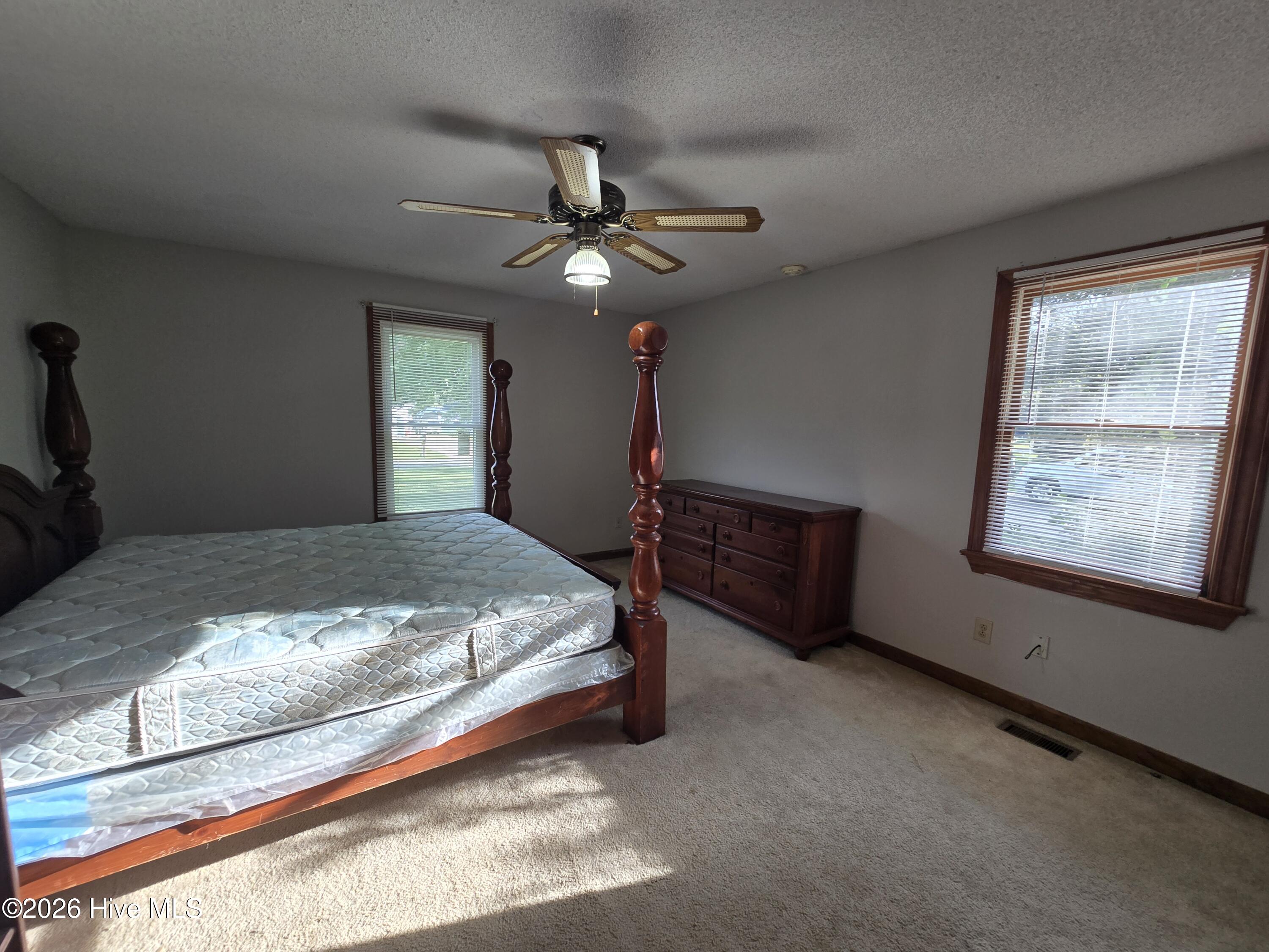 1124 Chestnut Drive Property Photo 6