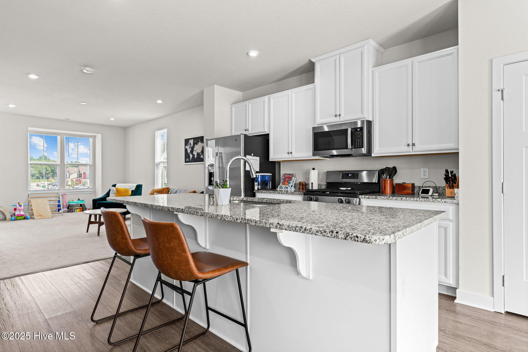110 Fost Boulevard Property Photo 8