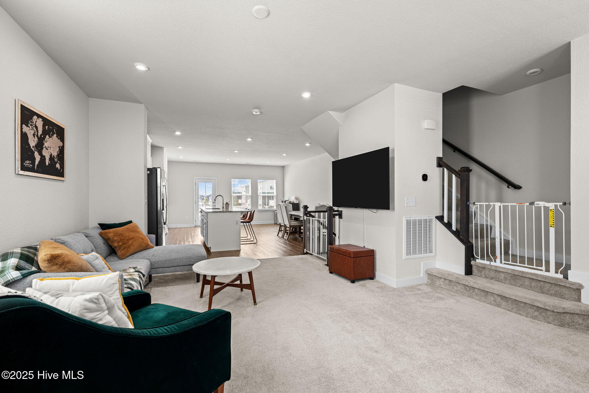110 Fost Boulevard Property Photo 17