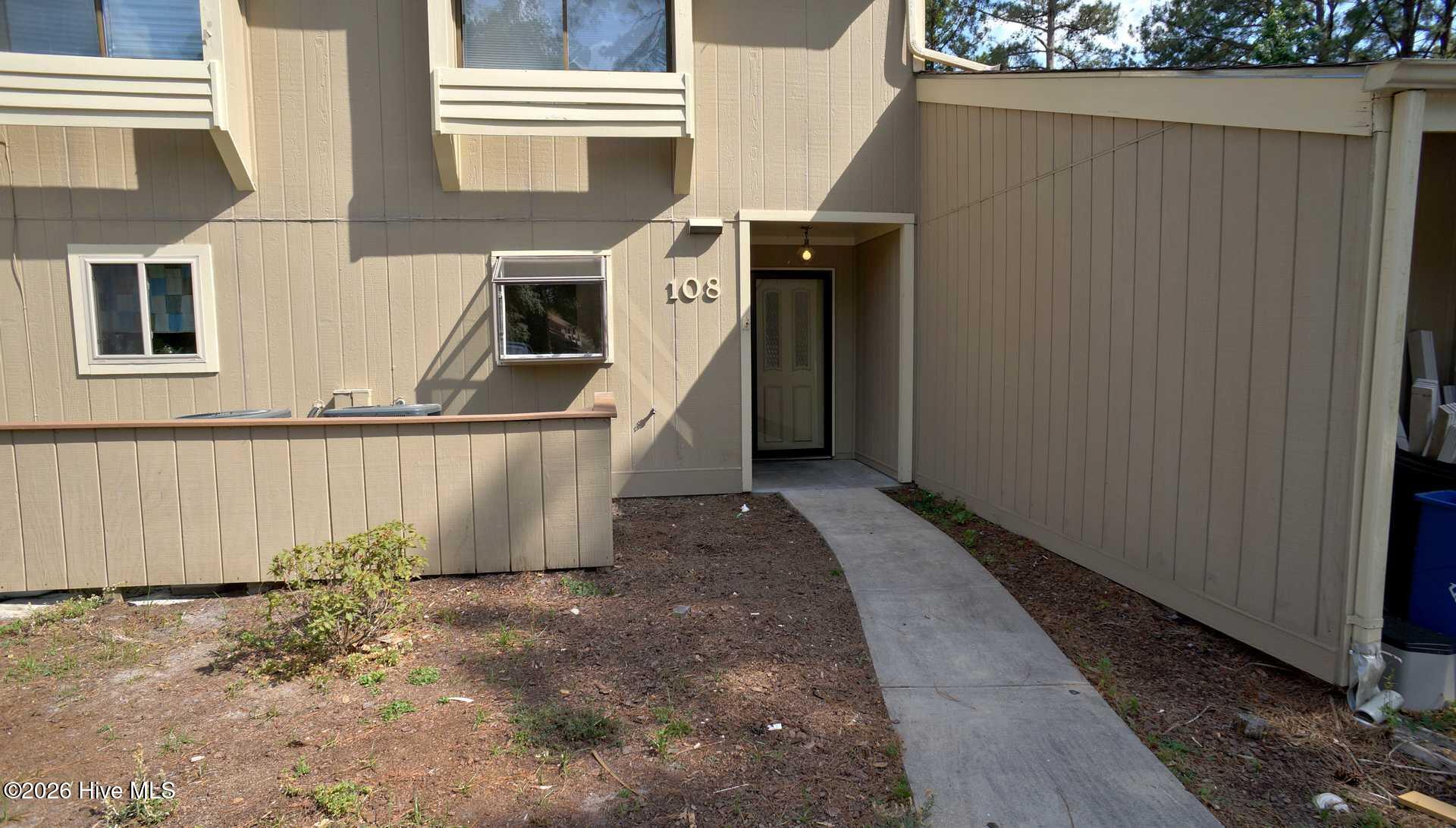 108 Quarterdeck Property Photo 1