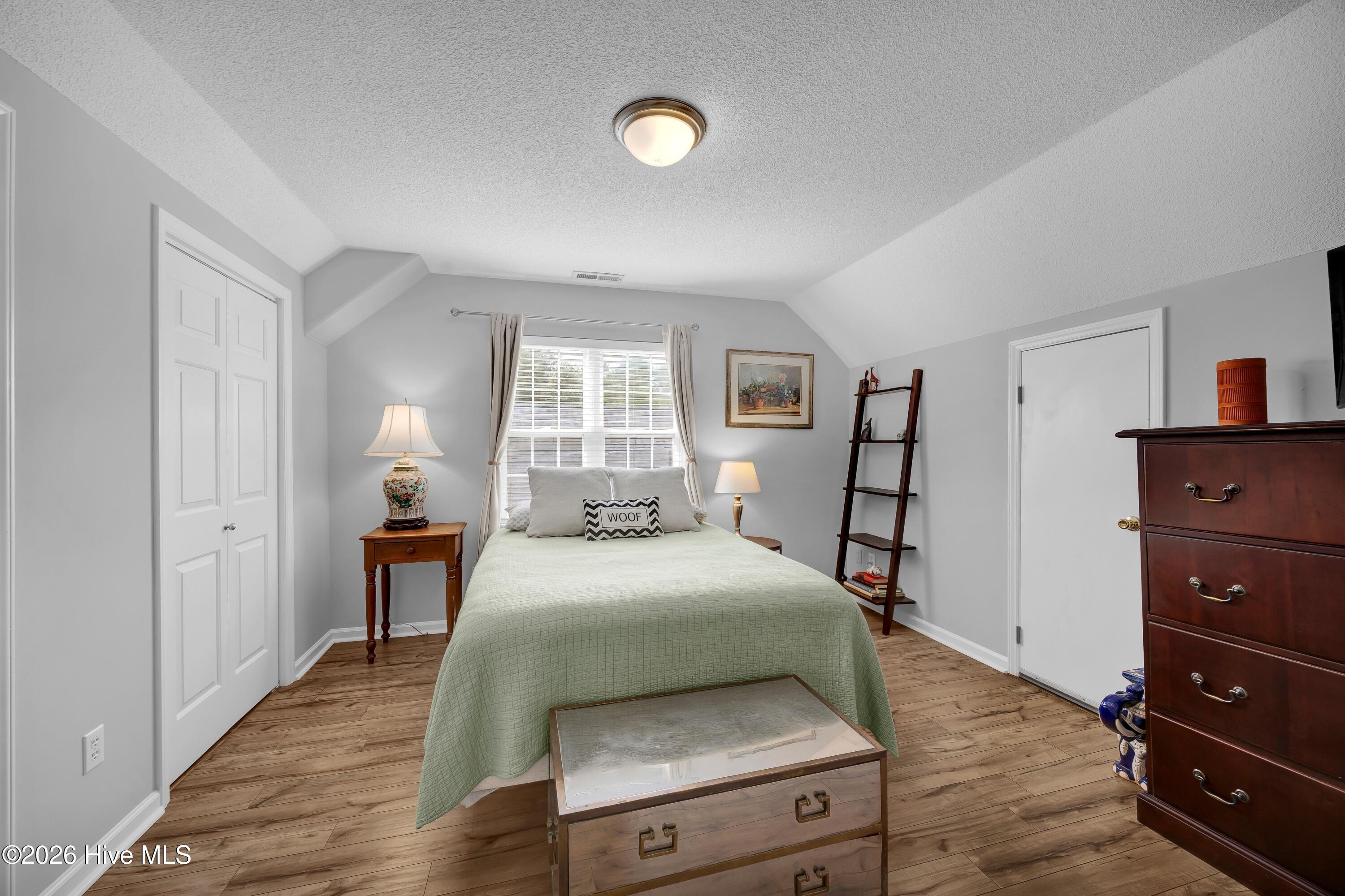609 Kings Arm Court Property Photo 18