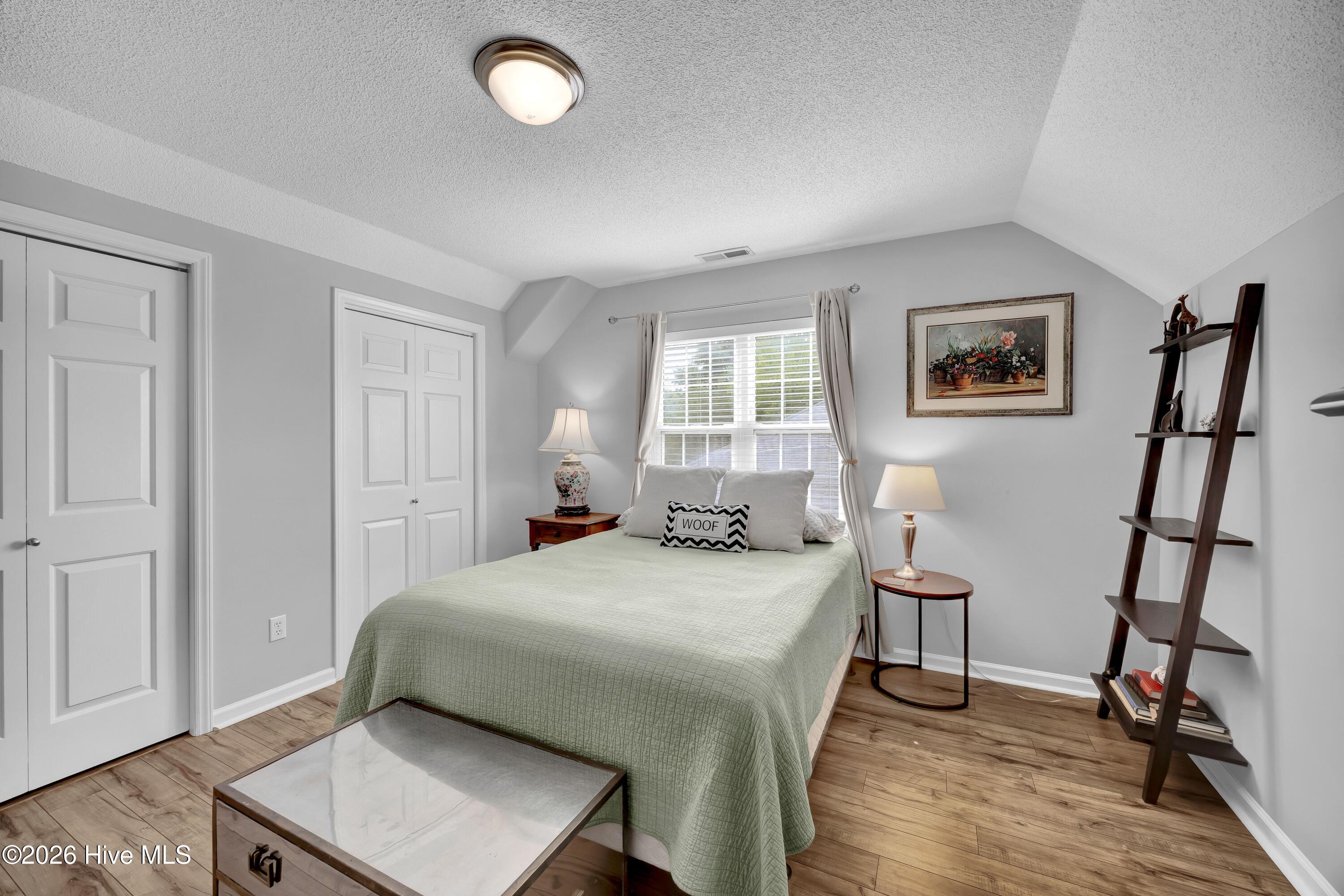 609 Kings Arm Court Property Photo 19