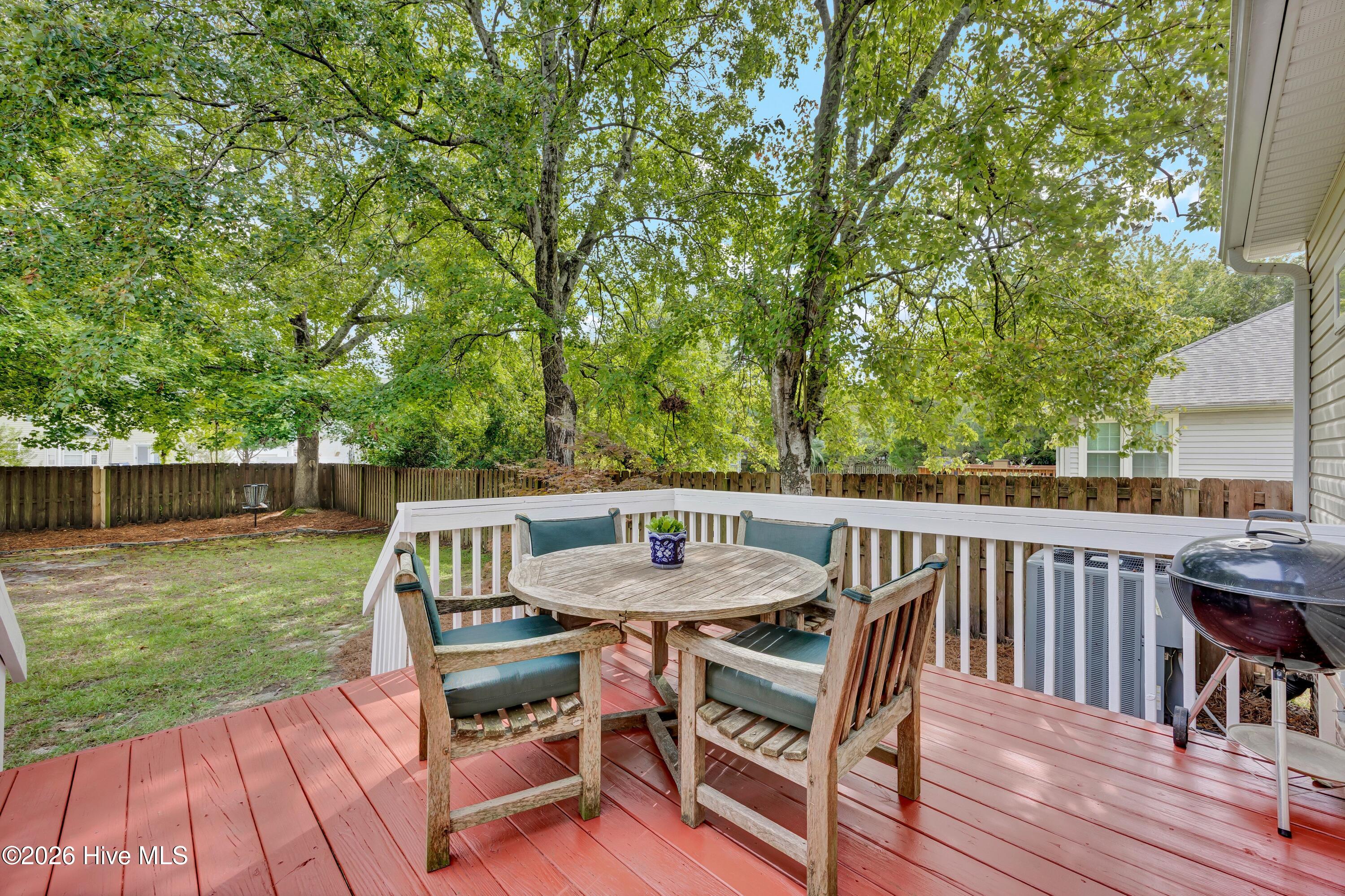 609 Kings Arm Court Property Photo 25