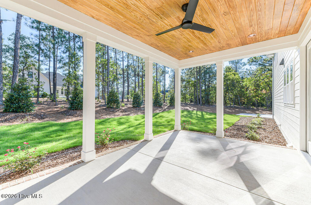 215 Sugar Sand Lane Property Photo 19
