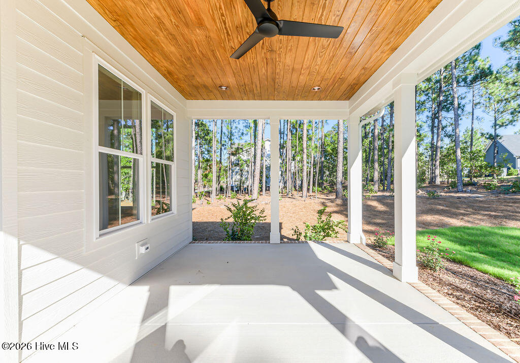 215 Sugar Sand Lane Property Photo 20