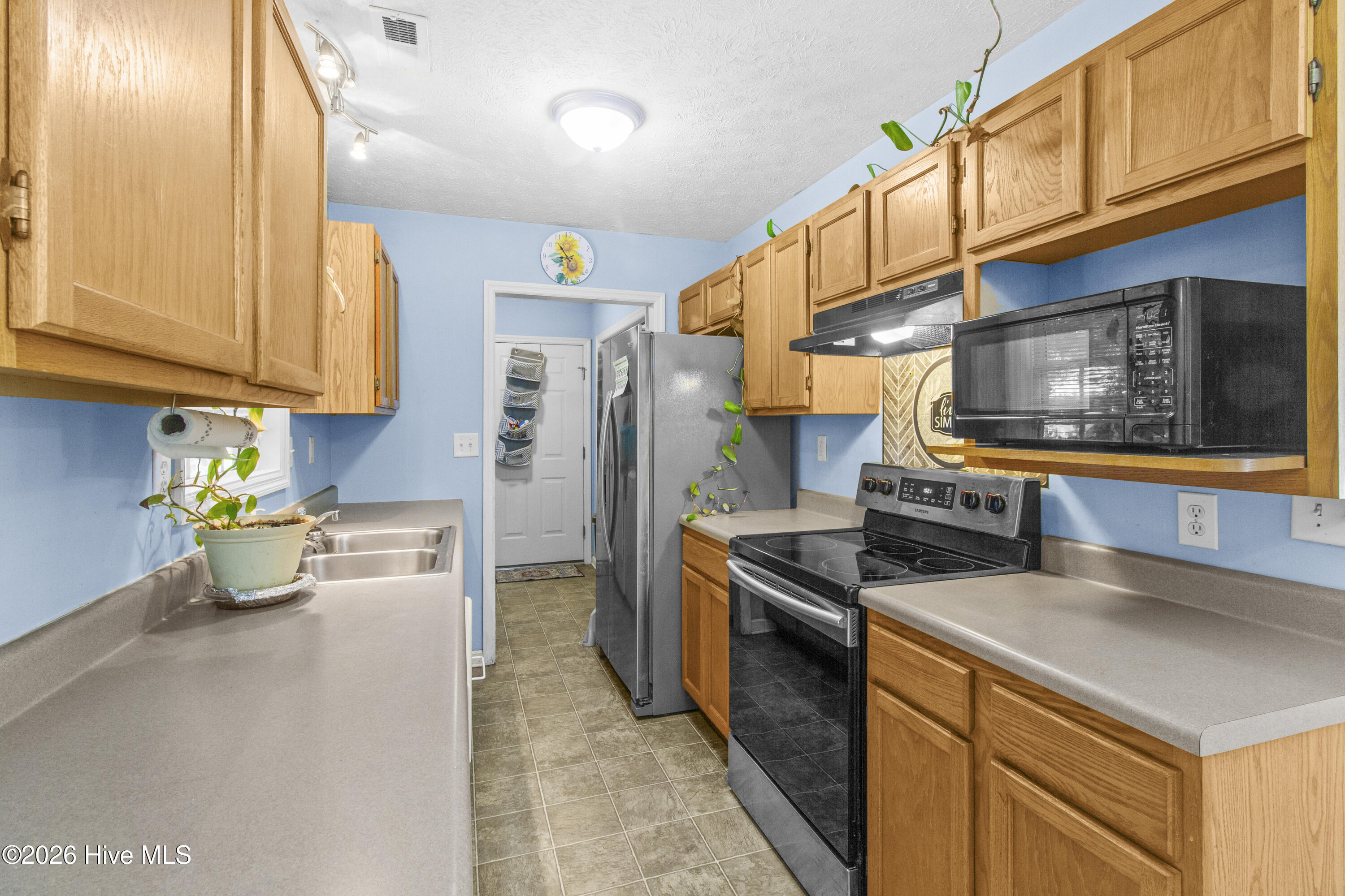 120 Eagle Trail Property Photo 3