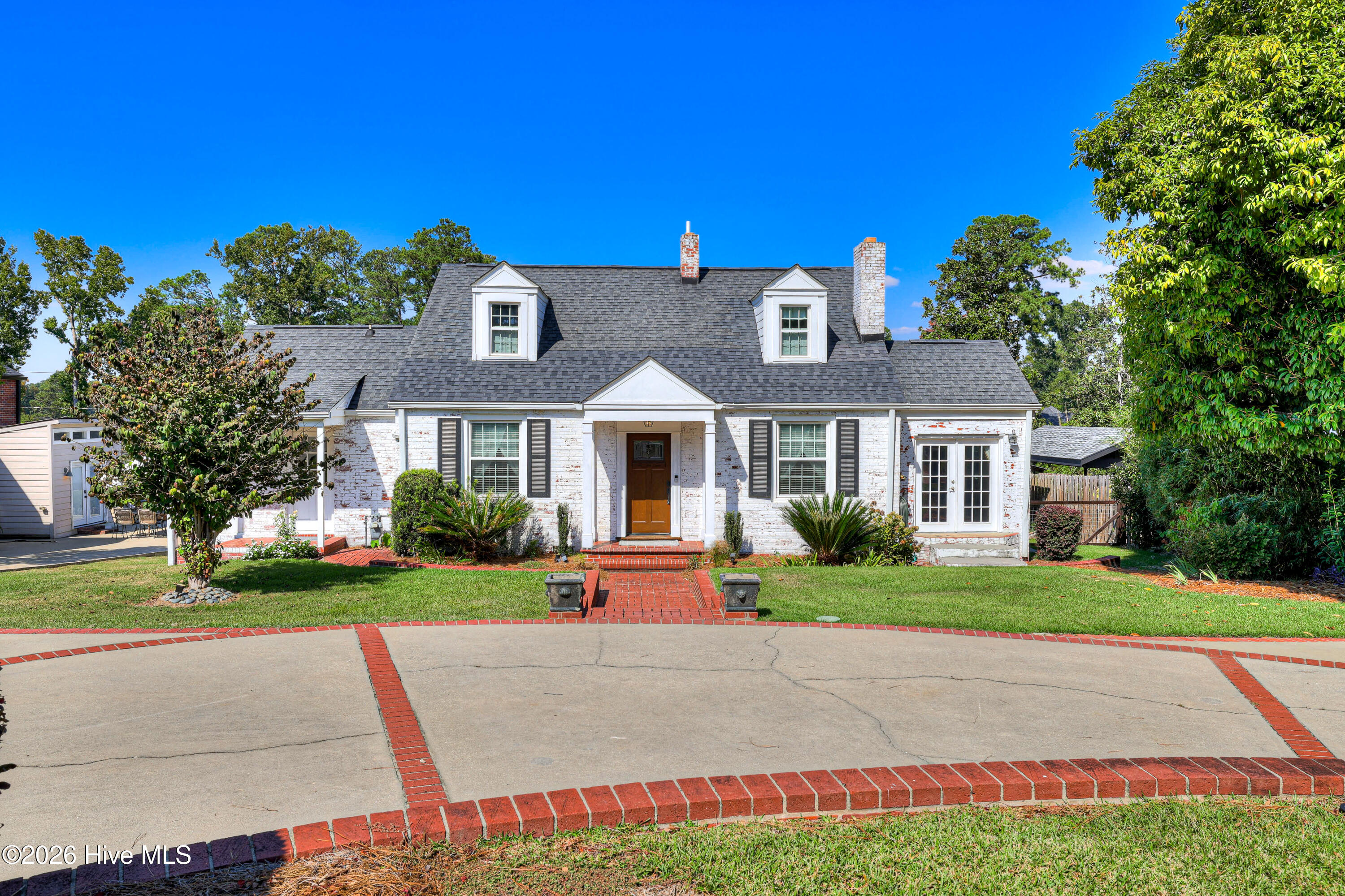 3011 Fox Spring Road Property Photo 1