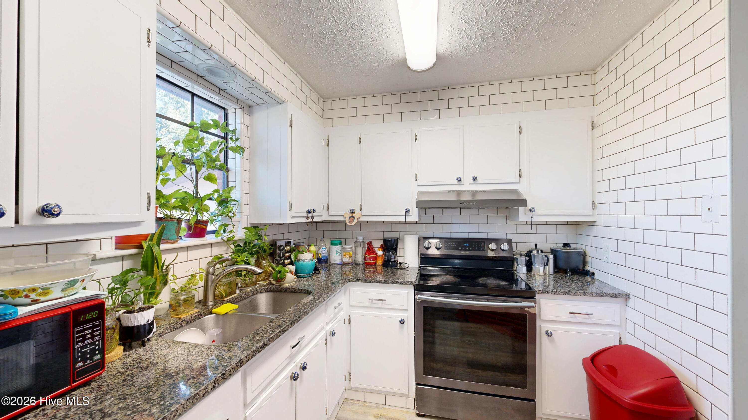 138 Oakridge Drive Property Photo 10