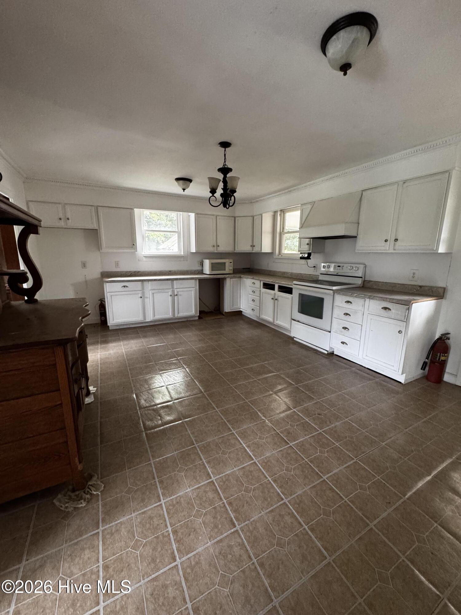 352 Ryland Road Property Photo 10