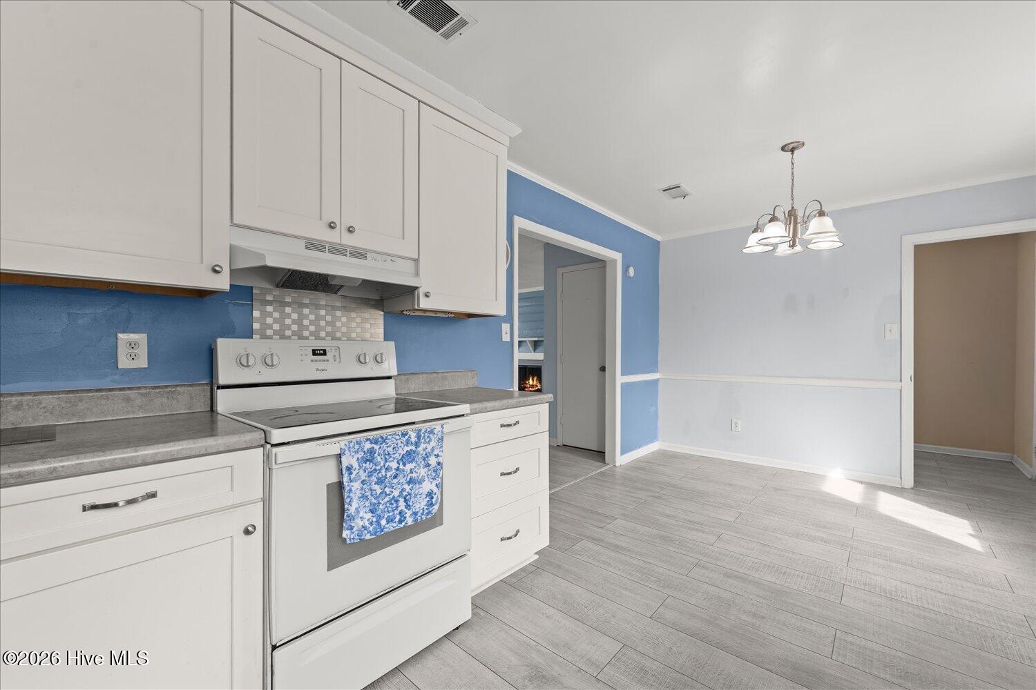 4114 Country Lane Property Photo 7