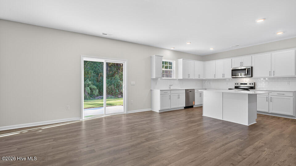 5001 Fisherman Drive Property Photo 13