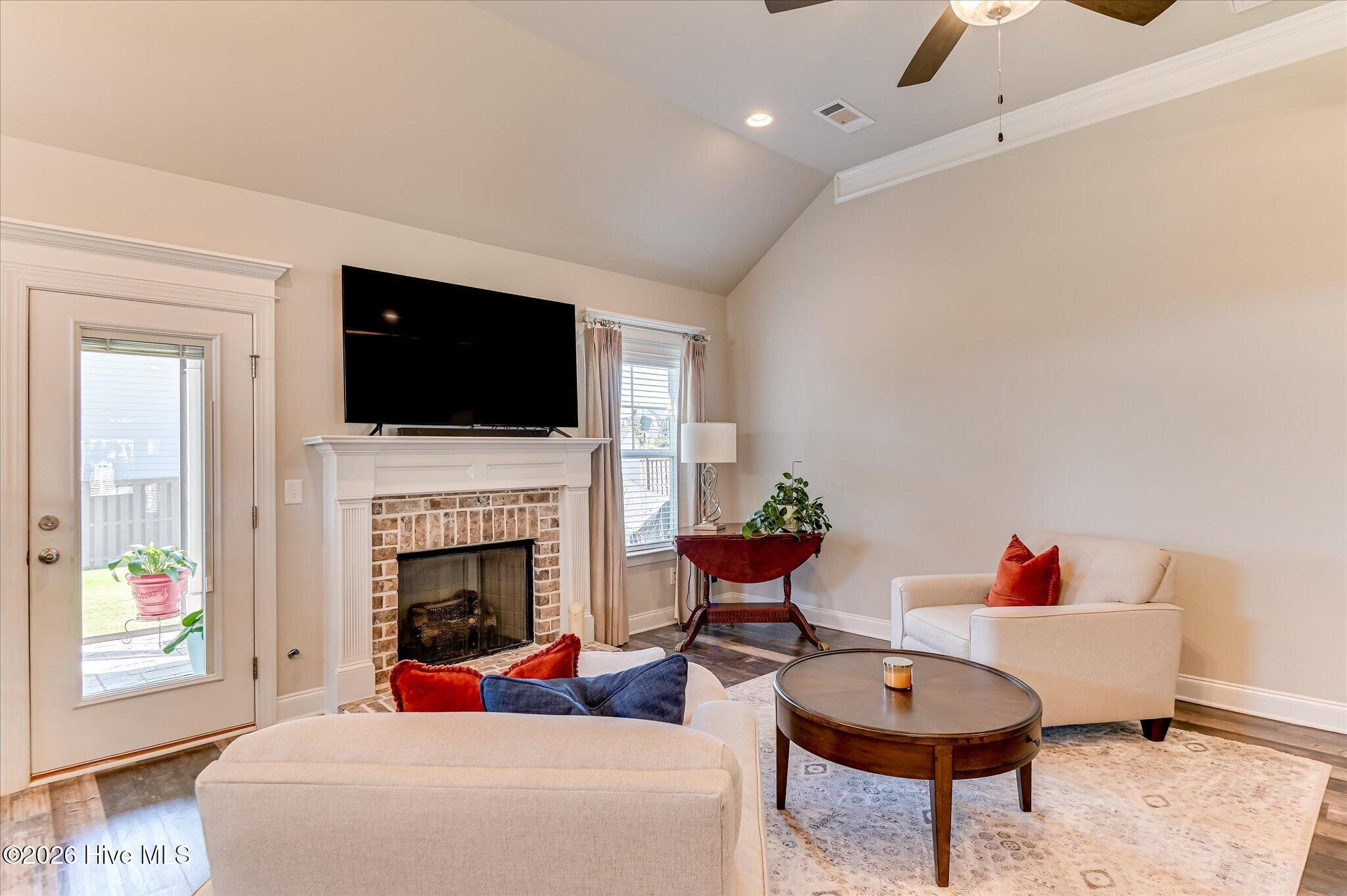 504 Oakley Grove Circle Property Photo 12