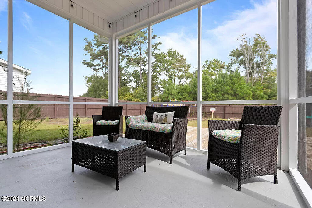 123 Regatta Way Property Photo 3