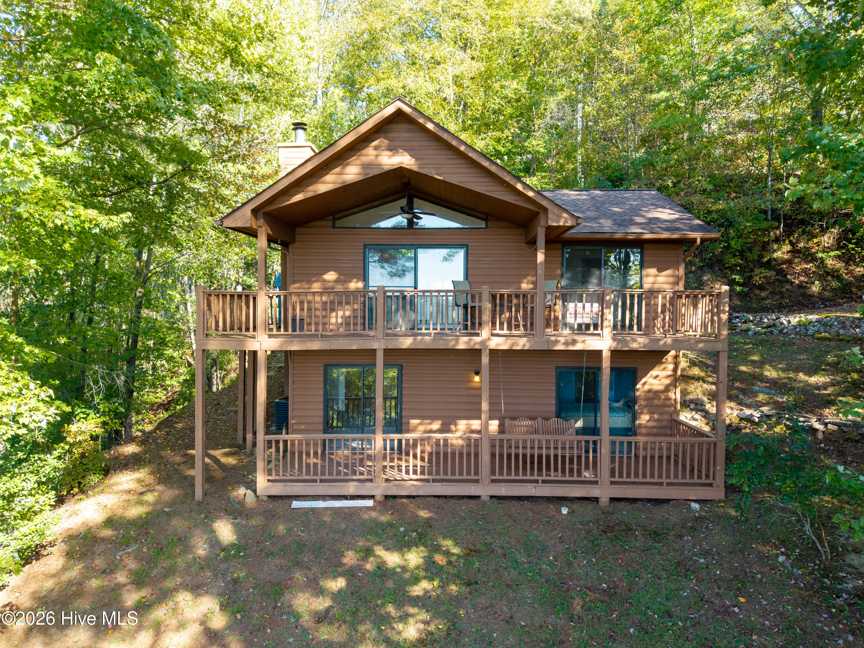 895 Lake Apalachia Acres Drive Property Photo 2