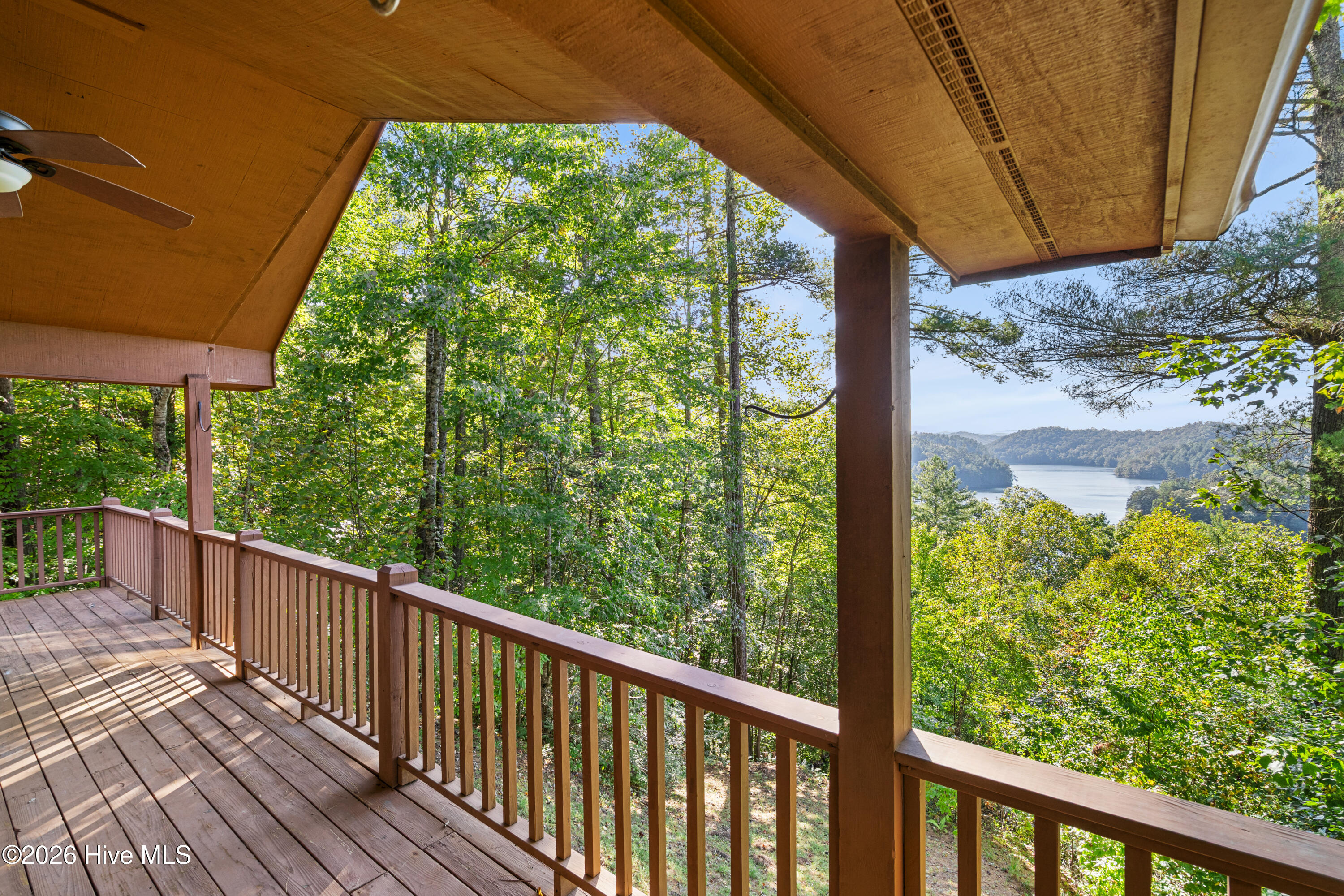 895 Lake Apalachia Acres Drive Property Photo 3