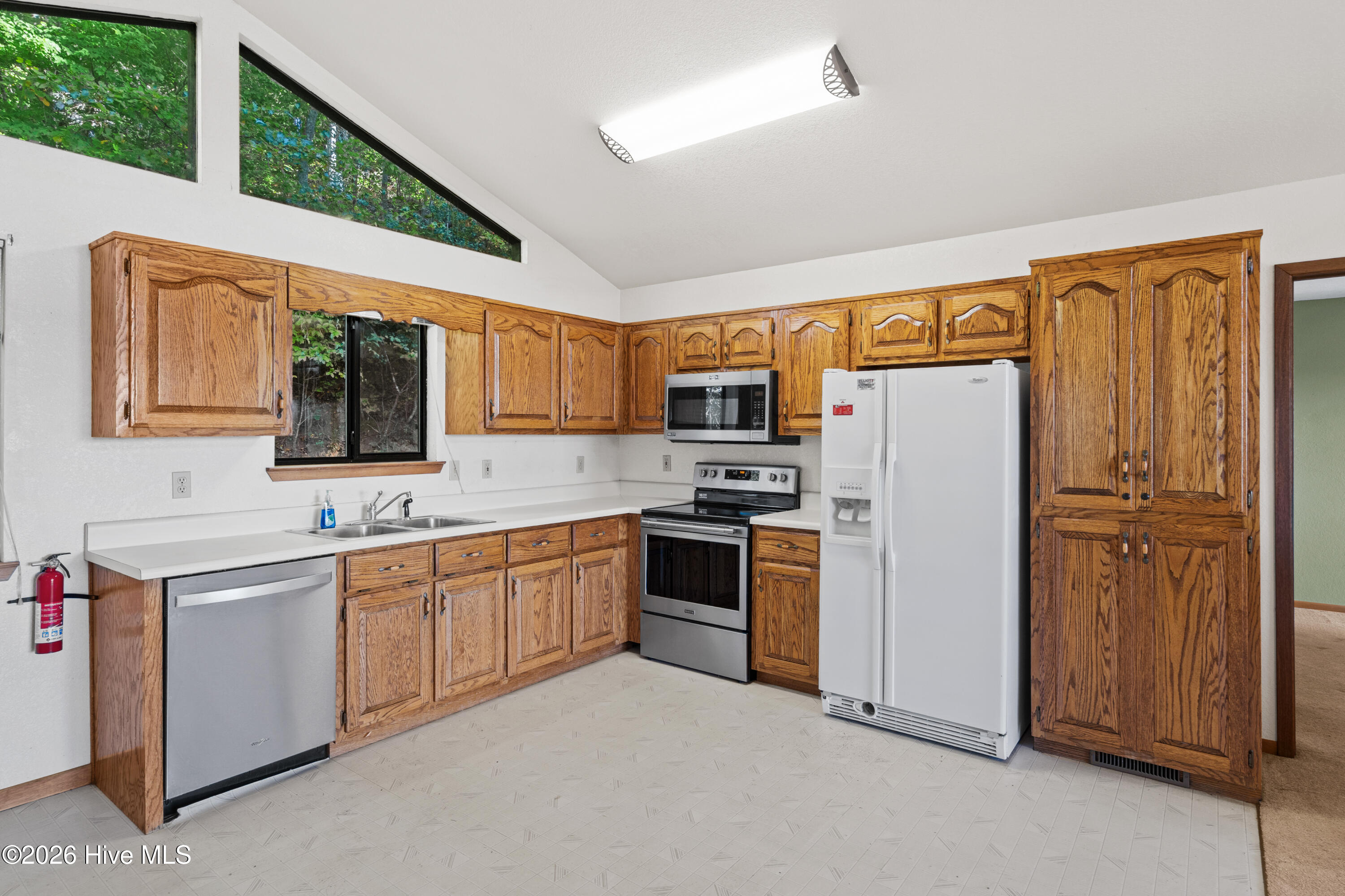 895 Lake Apalachia Acres Drive Property Photo 7