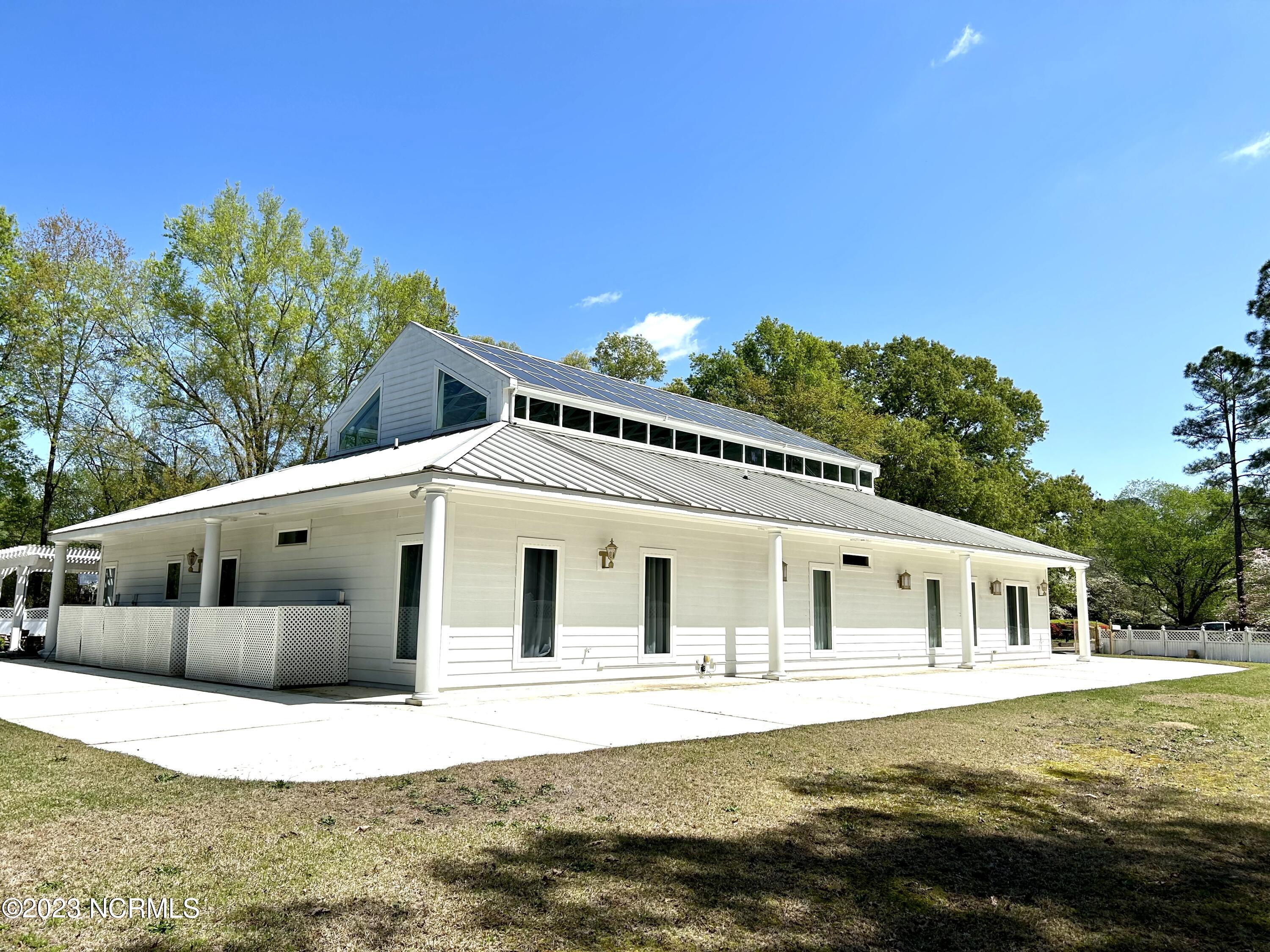 921 Gilchrist Street Property Photo 4